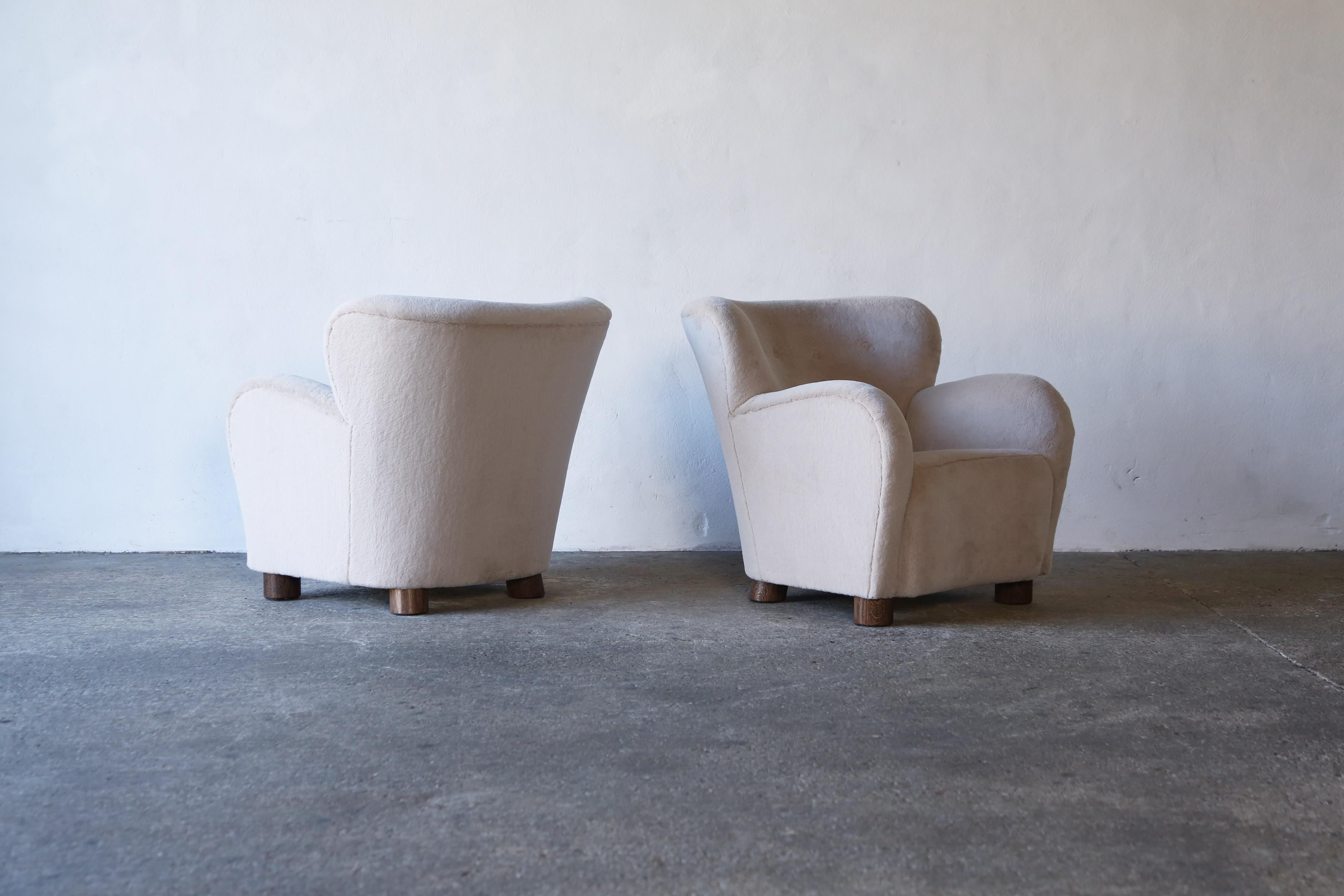 Pair of Lounge Armchairs, Upholstered in Pure Alpaca 4