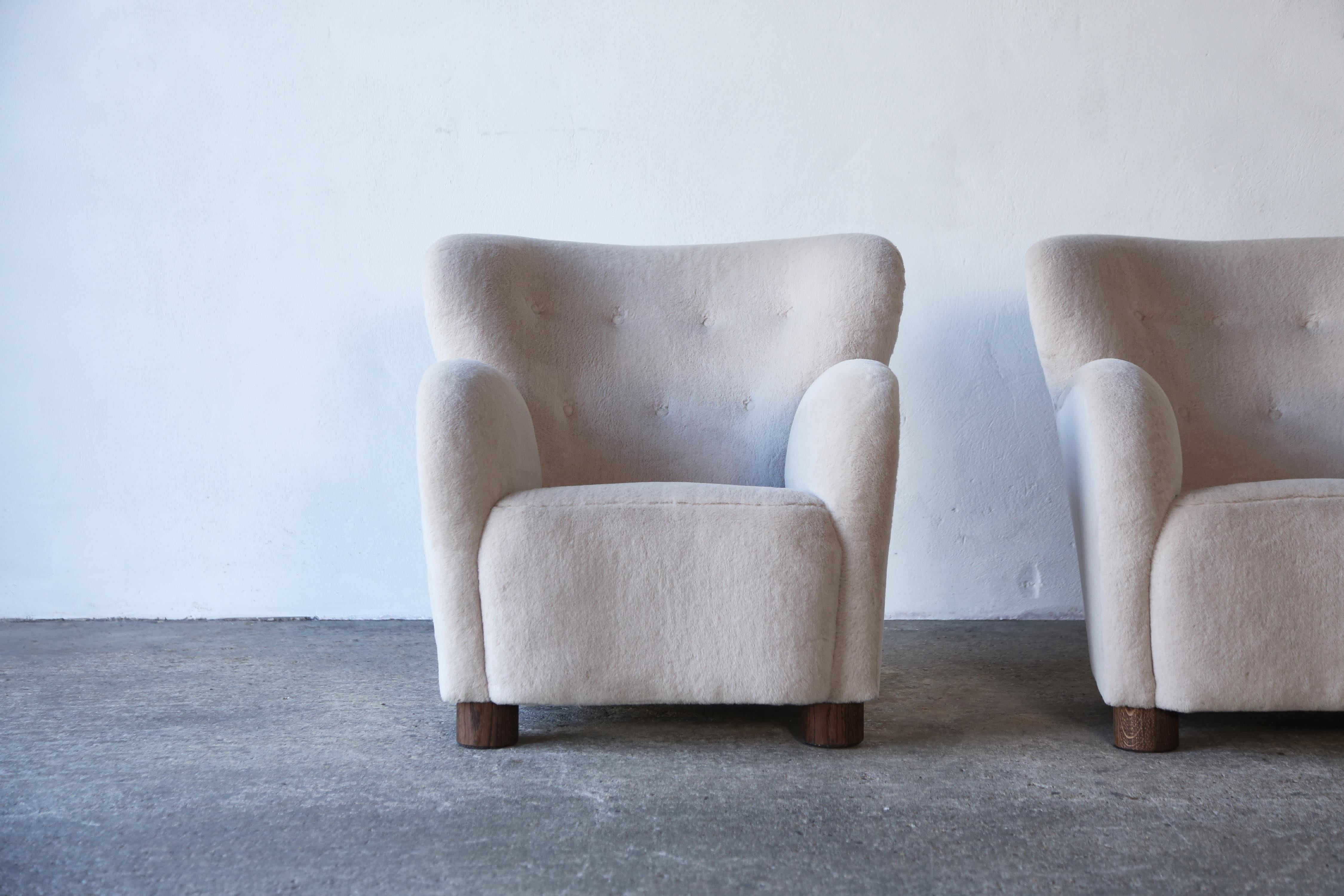Scandinavian Modern Pair of Lounge Armchairs, Upholstered in Pure Alpaca For Sale