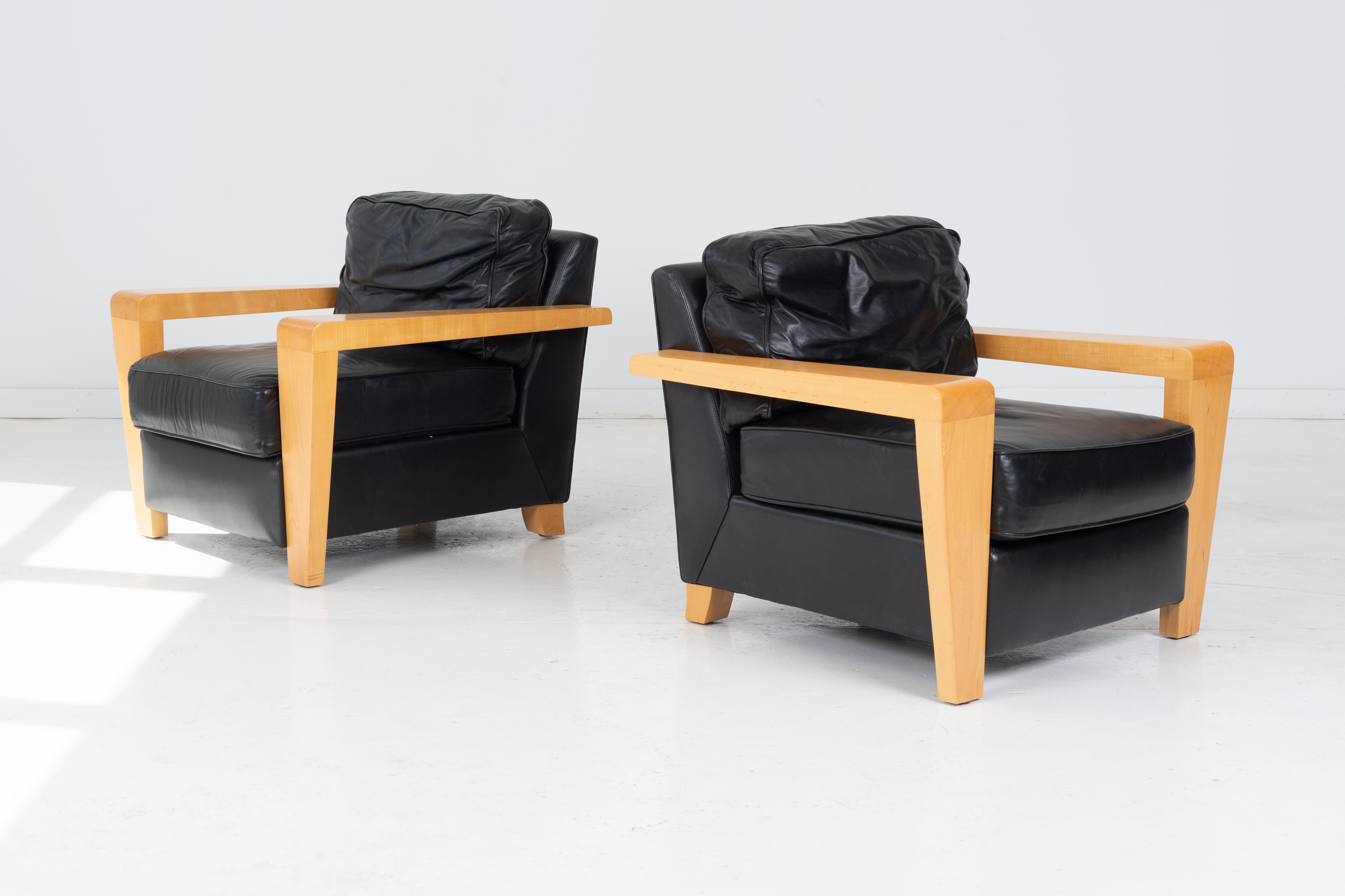 Moderne Paire de fauteuils de salon et d'ottomans conçus pour Thayer Coggin en vente