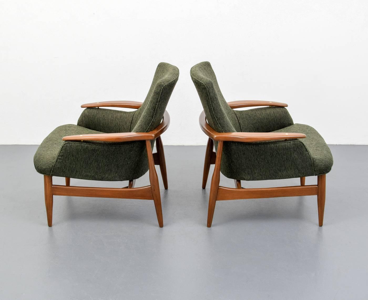 Mid-Century Modern Pair of Lounge Chairs in the Manner of Finn Juhl