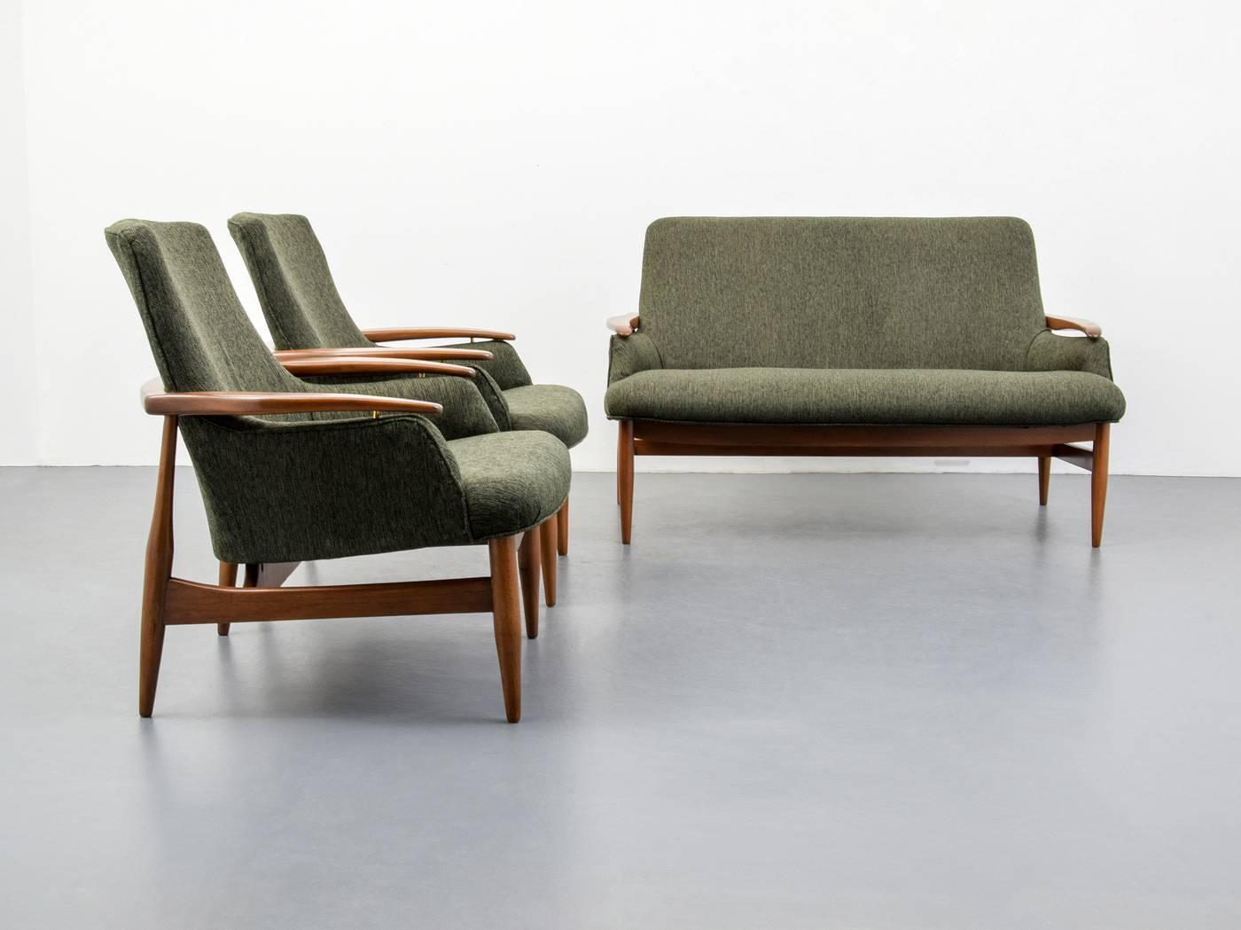 Pair of Lounge Chairs in the Manner of Finn Juhl 2