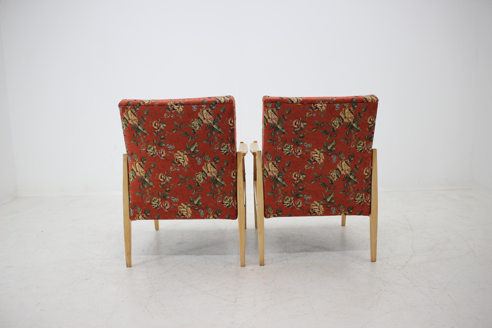 Pair of Lounge Chairs, 1970s For Sale 1