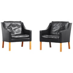 Pair of Lounge Chairs 2207 by Børge Mogensen for Fredericia Stolefabrik