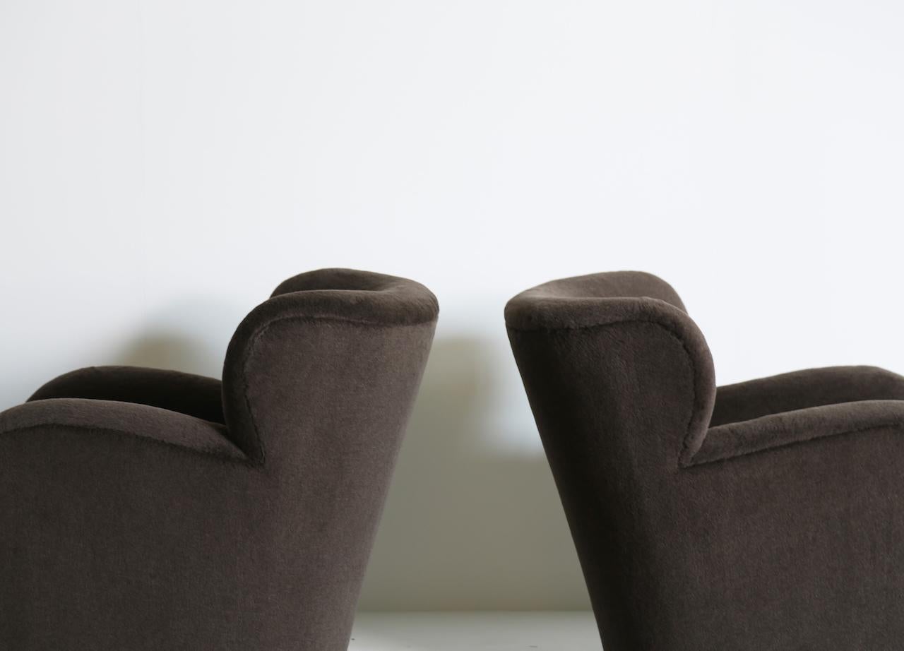 Paar Loungesessel / Sessel und Ottomane aus reinem Alpaka, gepolstert im Angebot 1