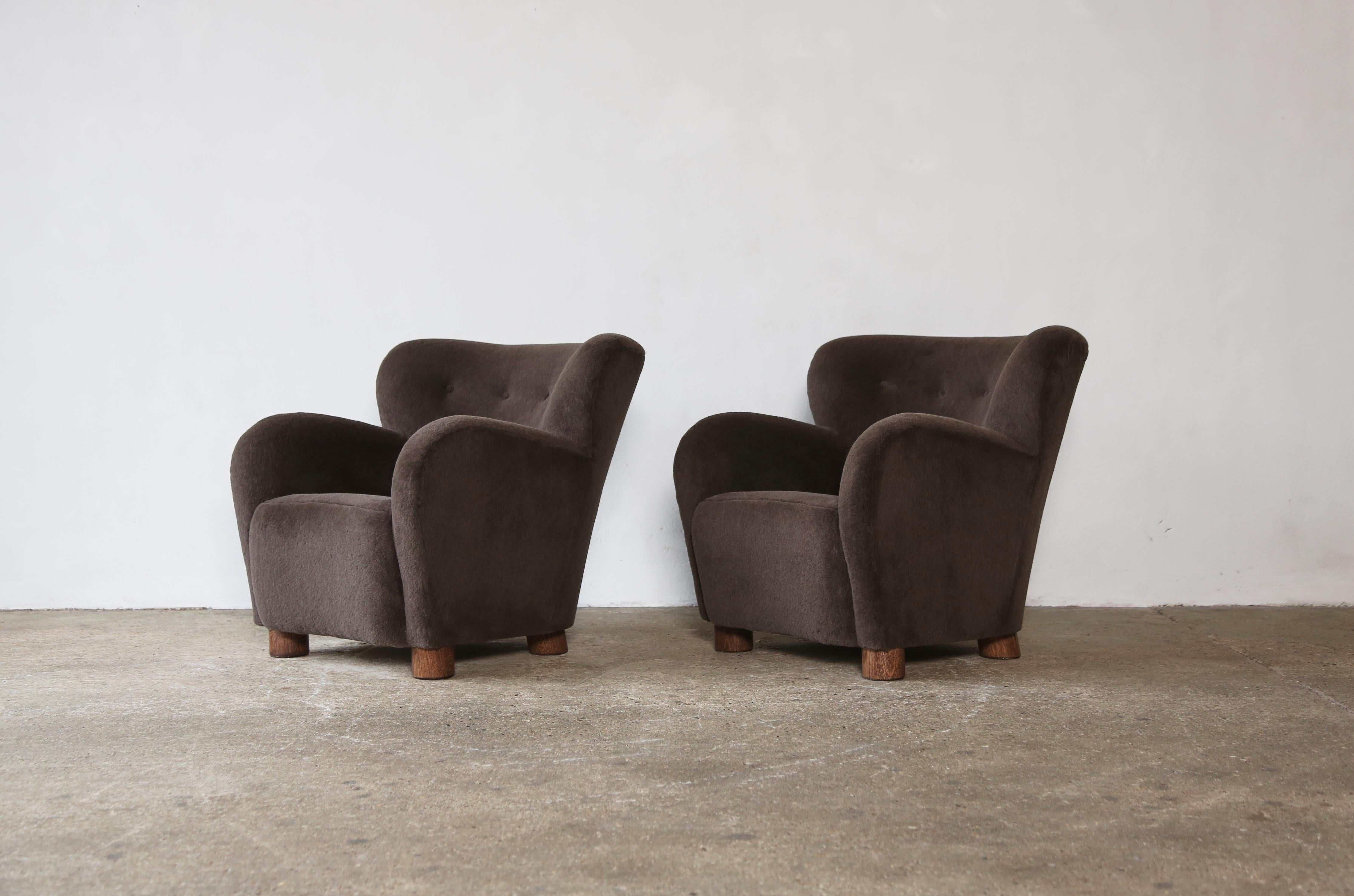 Pair of Lounge Chairs / Armchairs, Upholstered in Pure Alpaca For Sale 4