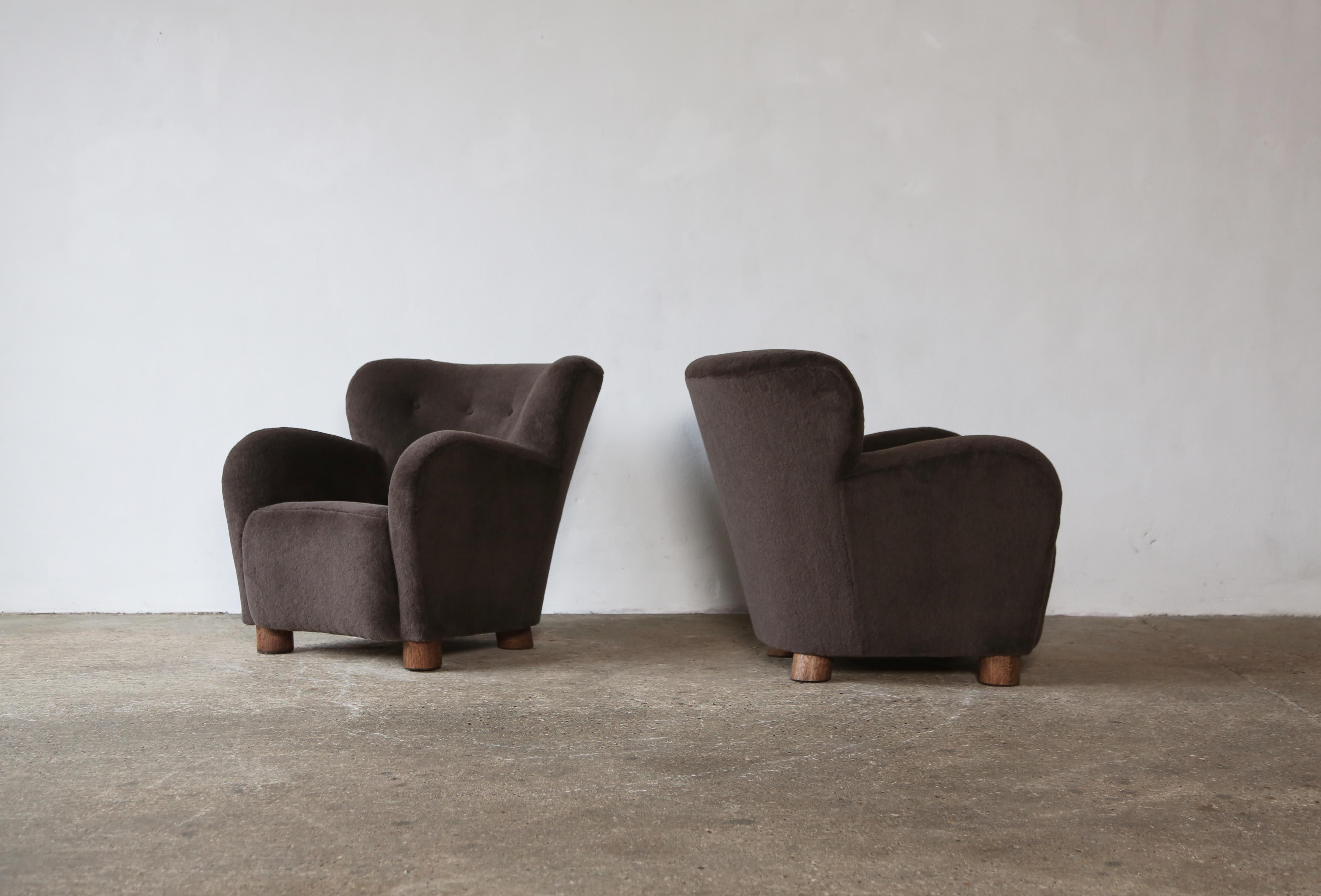 Pair of Lounge Chairs / Armchairs, Upholstered in Pure Alpaca For Sale 6