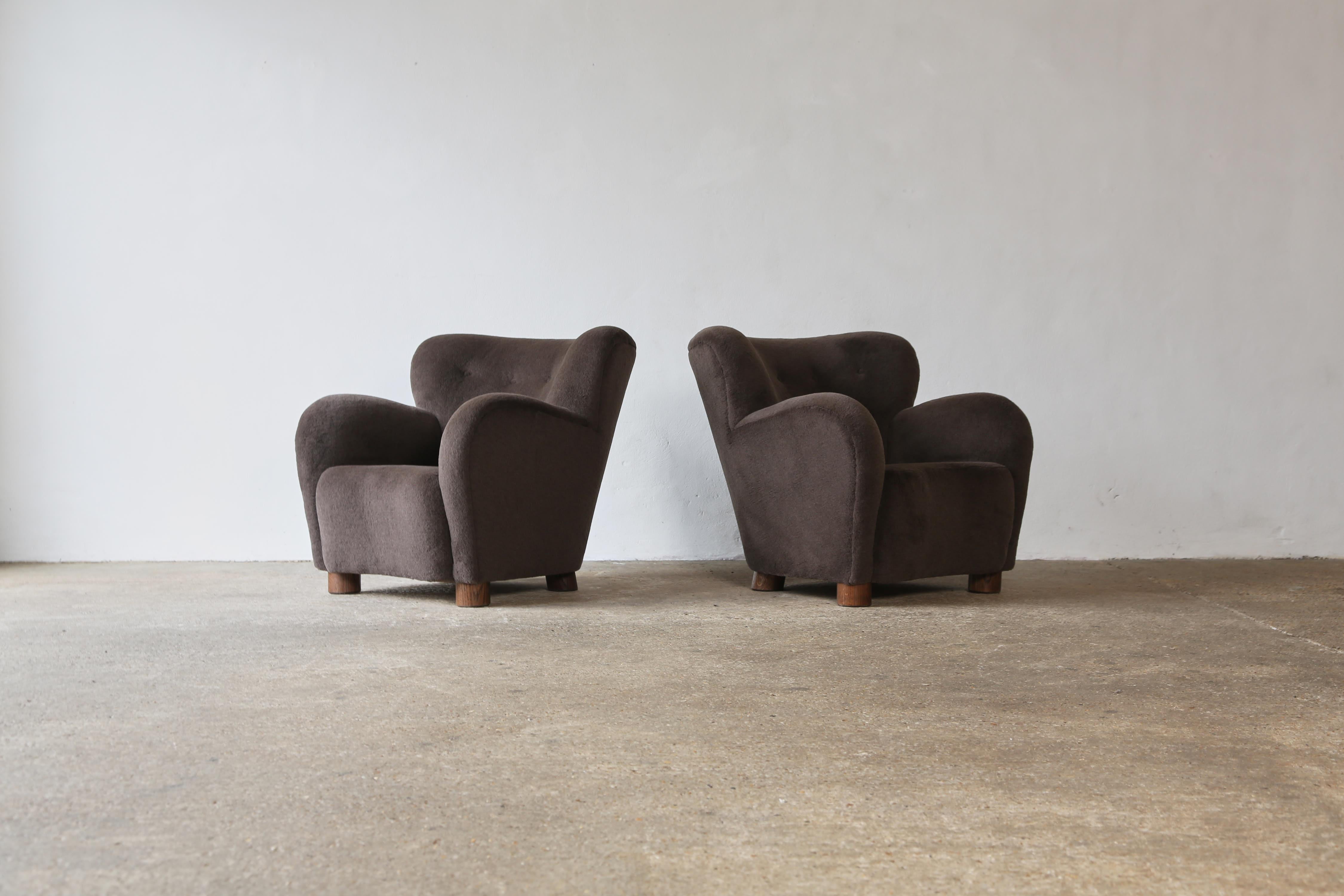 Scandinavian Modern Pair of Lounge Chairs / Armchairs, Upholstered in Pure Alpaca For Sale