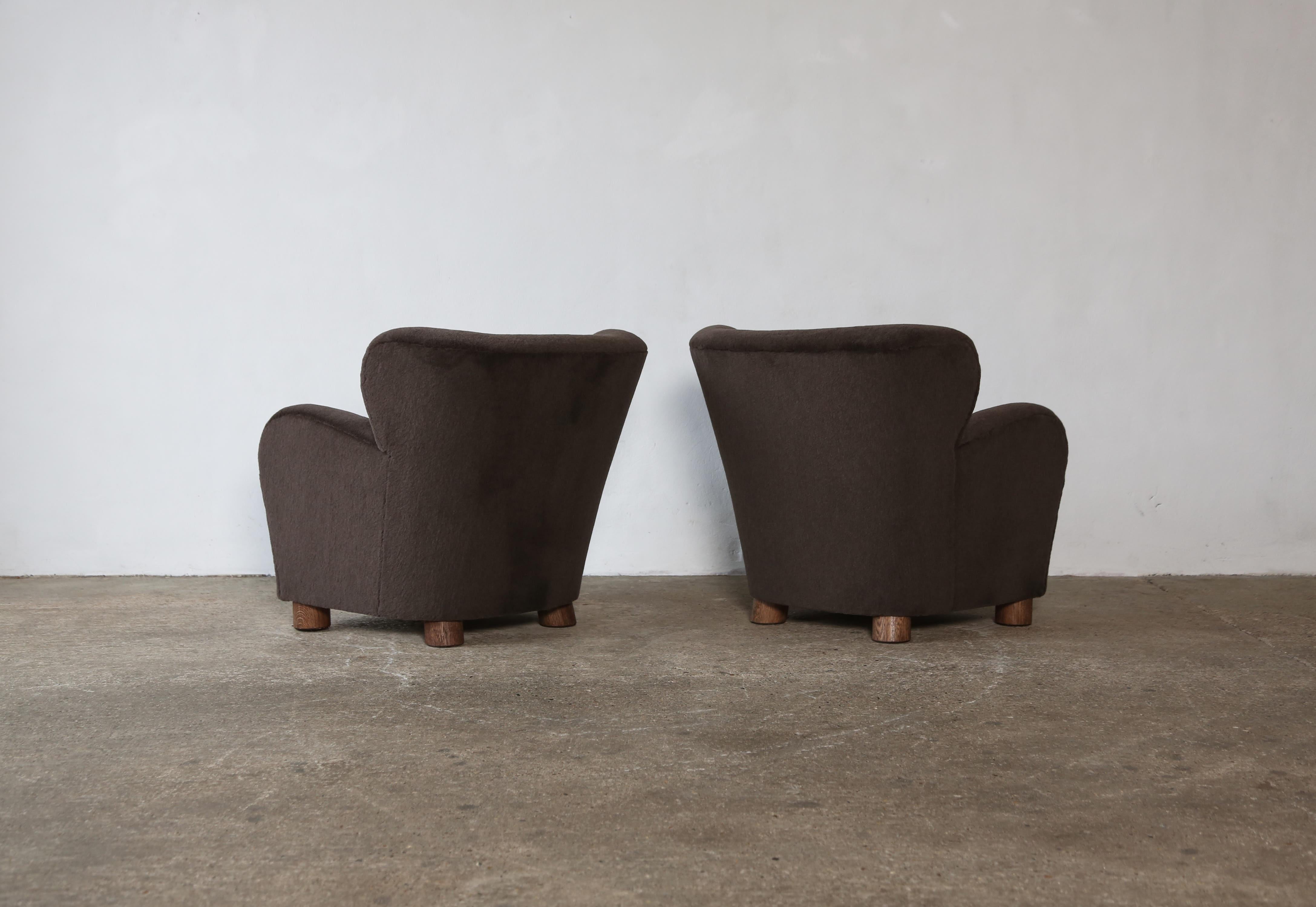 Pair of Lounge Chairs / Armchairs, Upholstered in Pure Alpaca For Sale 3