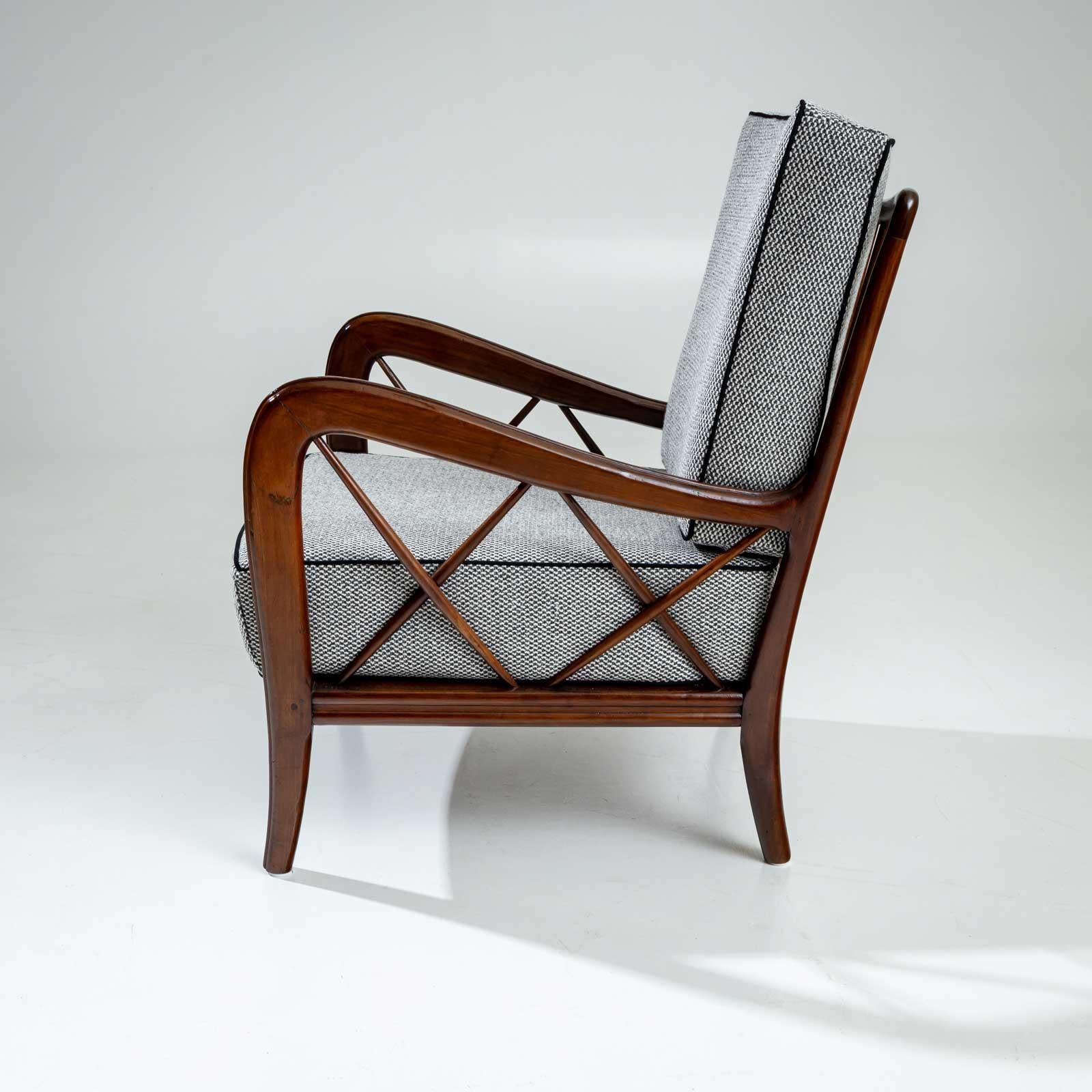 Pair of Lounge Chairs attr. to Paolo Buffa, Italy 1950s For Sale 4