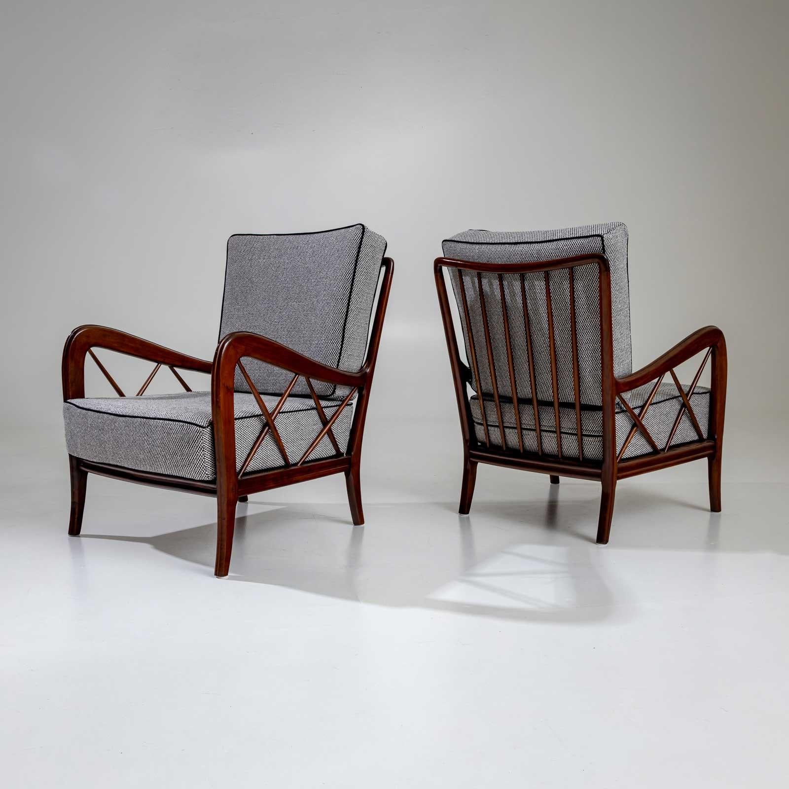Italian Pair of Lounge Chairs attr. to Paolo Buffa, Italy 1950s For Sale