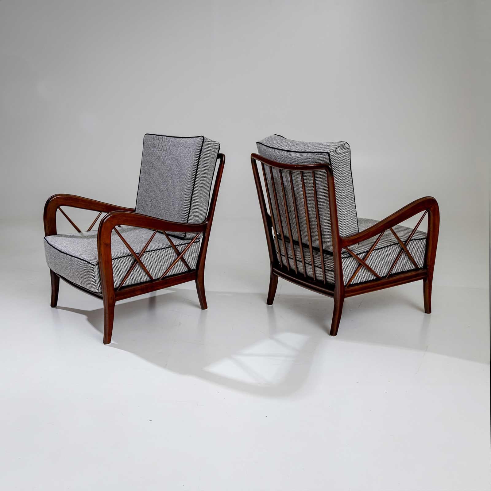 Pair of Lounge Chairs attr. to Paolo Buffa, Italy 1950s In Good Condition For Sale In Greding, DE