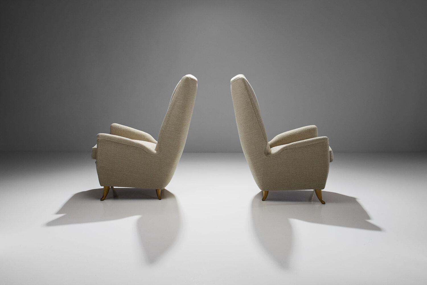 Italian Pair of Lounge Chairs Attributed to Gio Ponti for ISA Bergamo, Italy, 1950s