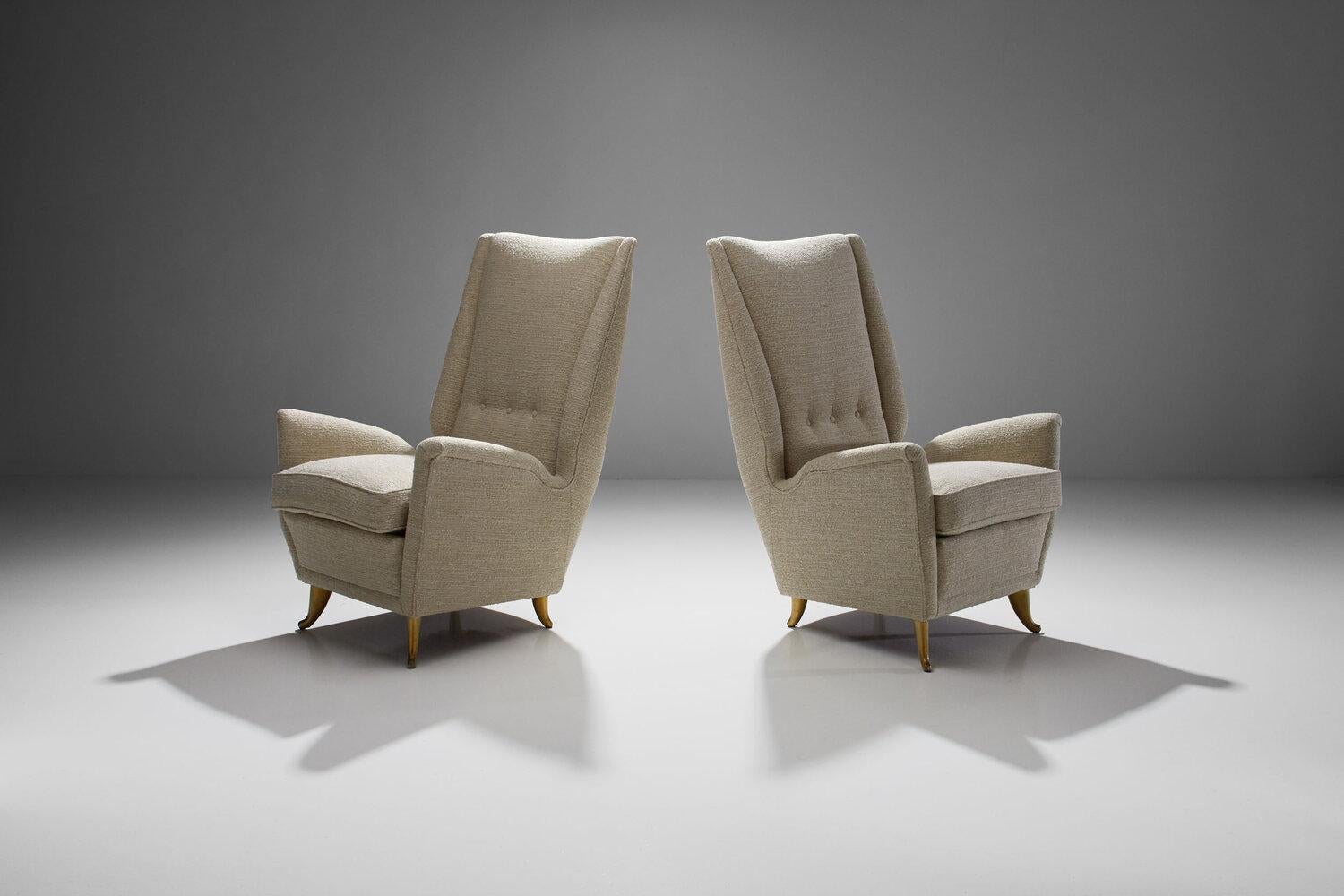 Pair of Lounge Chairs Attributed to Gio Ponti for ISA Bergamo, Italy, 1950s In Good Condition In Utrecht, NL