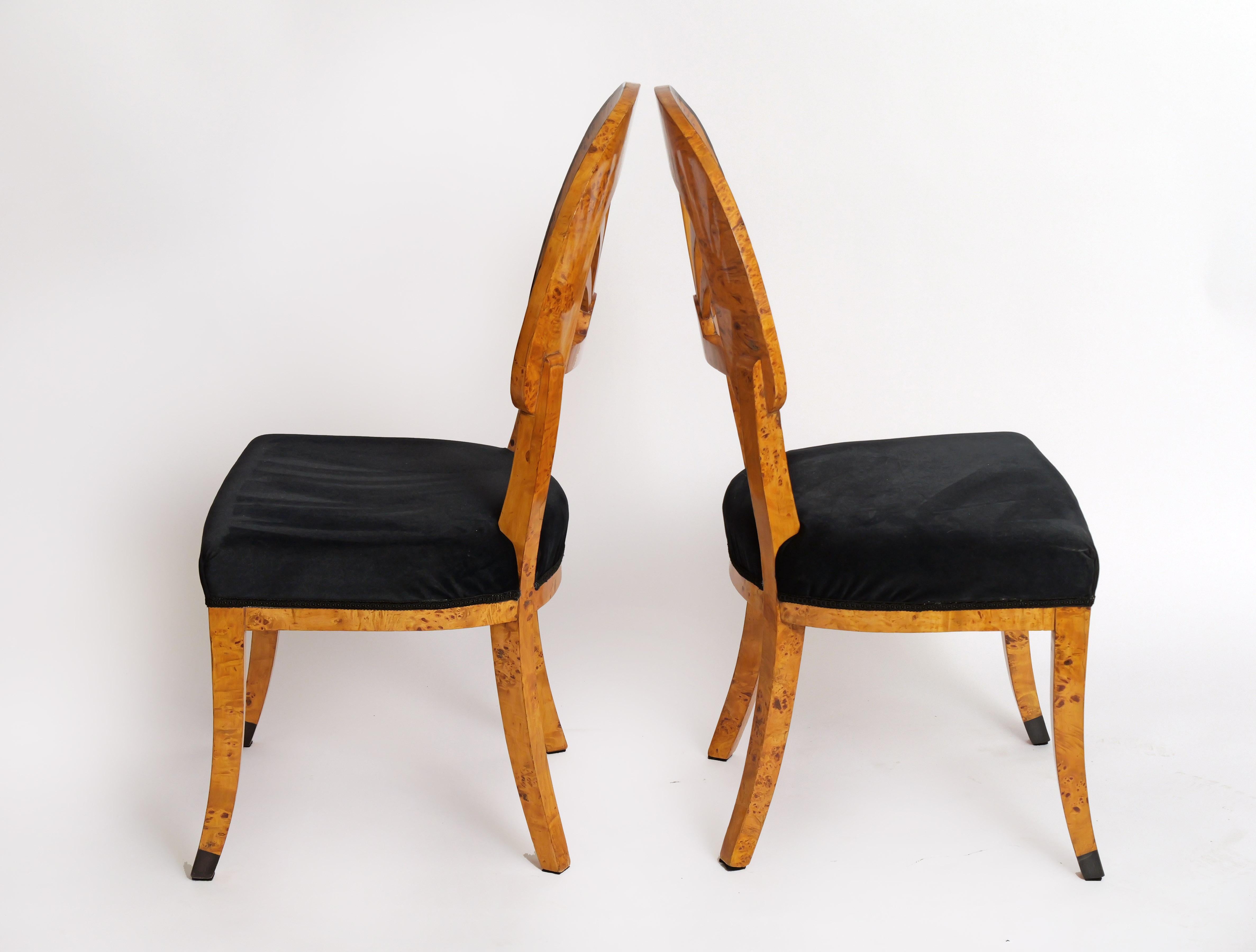 Pareja De Sillas De Salón, Respaldo Globo Con Palmetas, Abedul, 1800 Neoclásico en venta