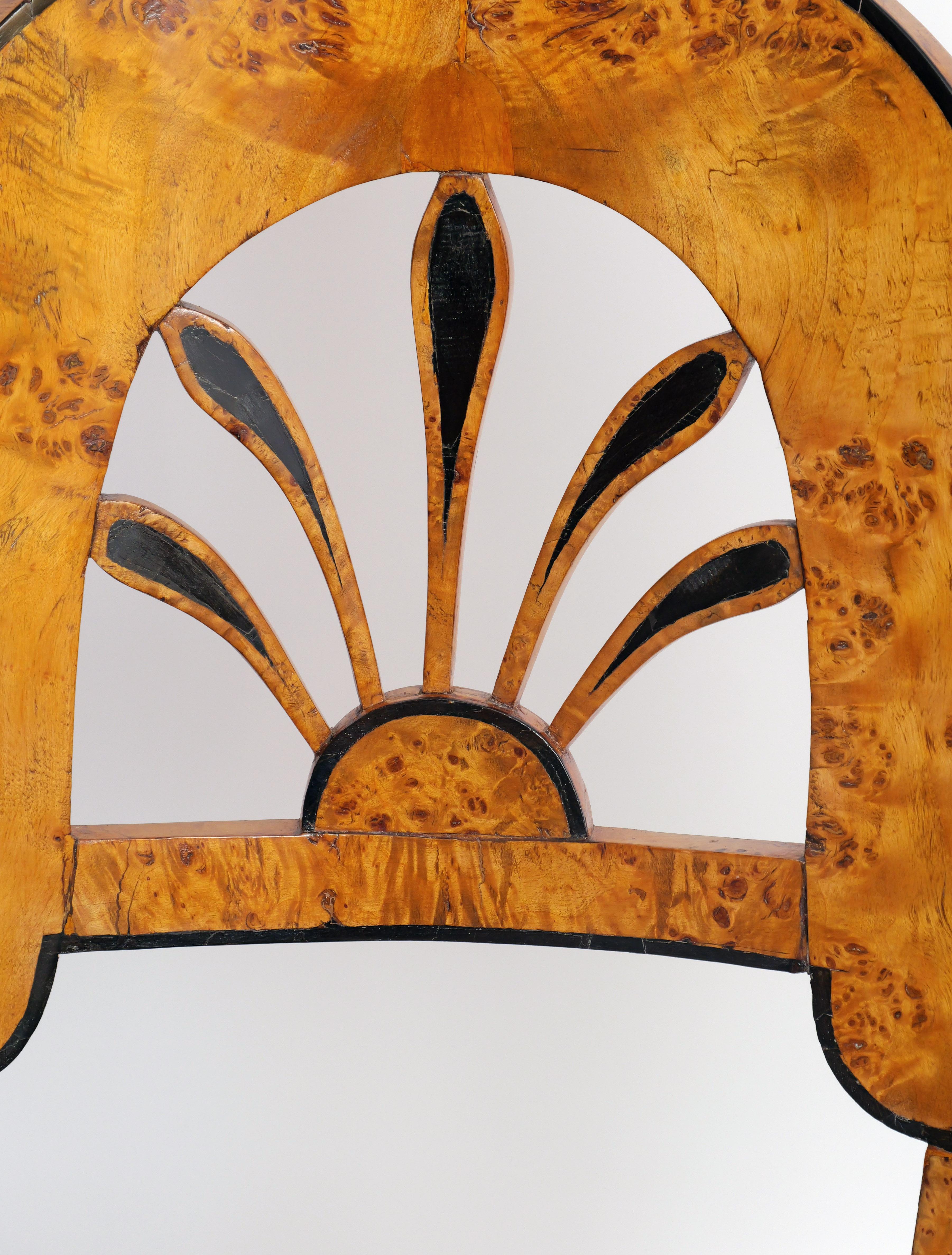 Pareja De Sillas De Salón, Respaldo Globo Con Palmetas, Abedul, 1800 en venta 1