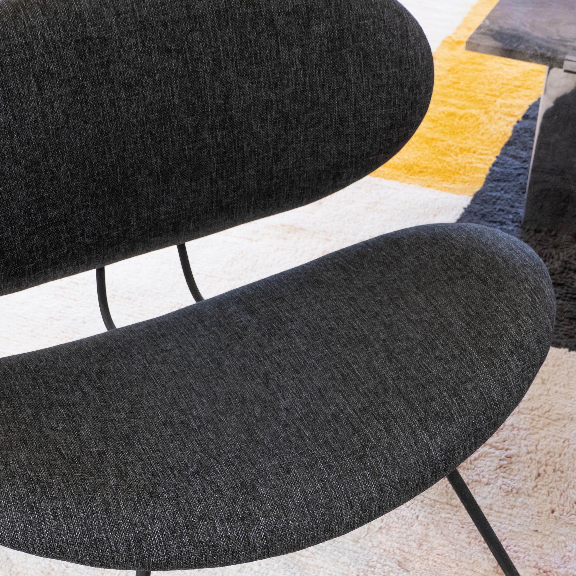 Pair of Lounge Chairs Black Steel and Dark Grey Fabric, France, 1980s In Good Condition In Firenze, IT