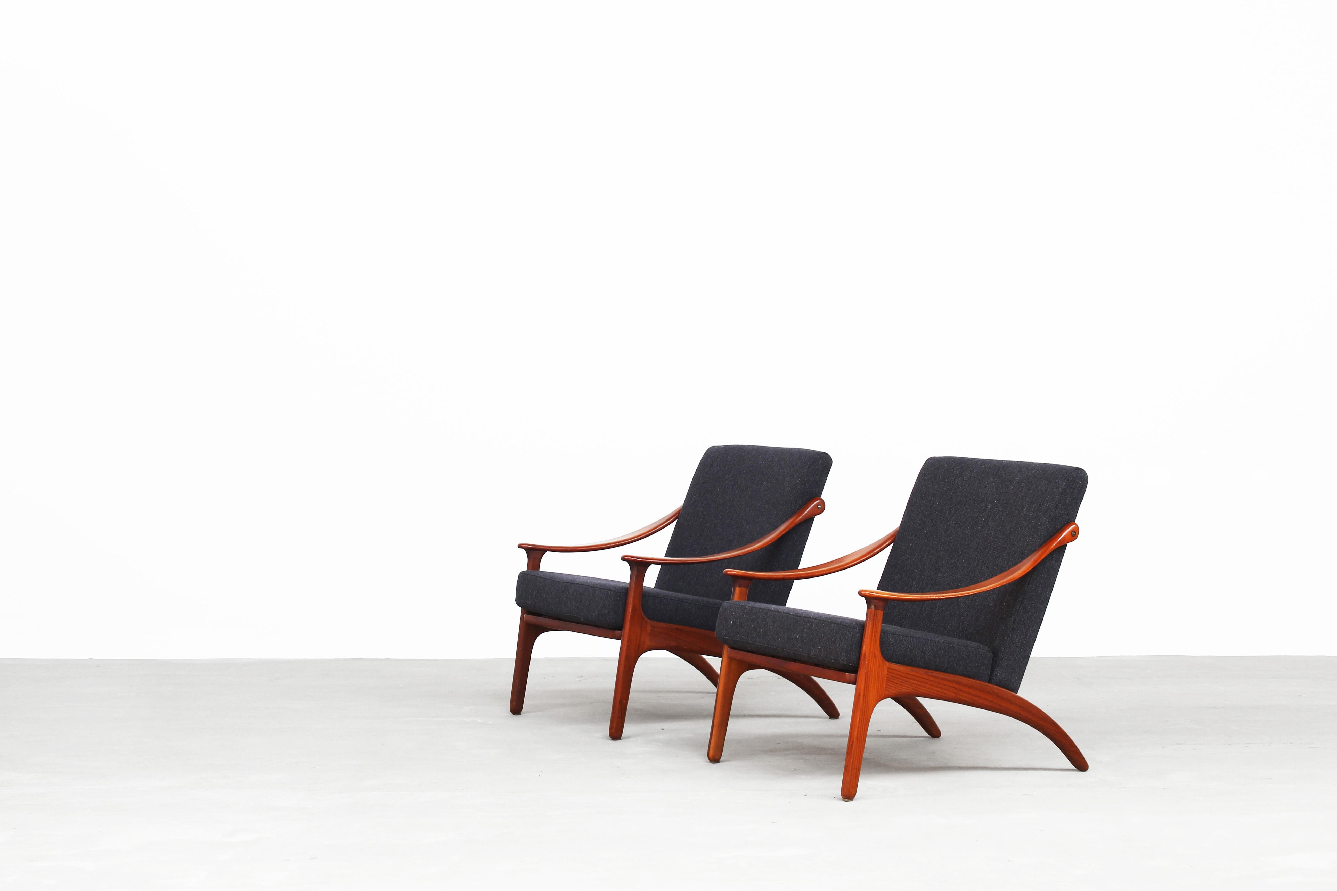 German Pair of Lounge Chairs by Arne Hovmand Olsen for Mogens Kold Newly Reupholstered