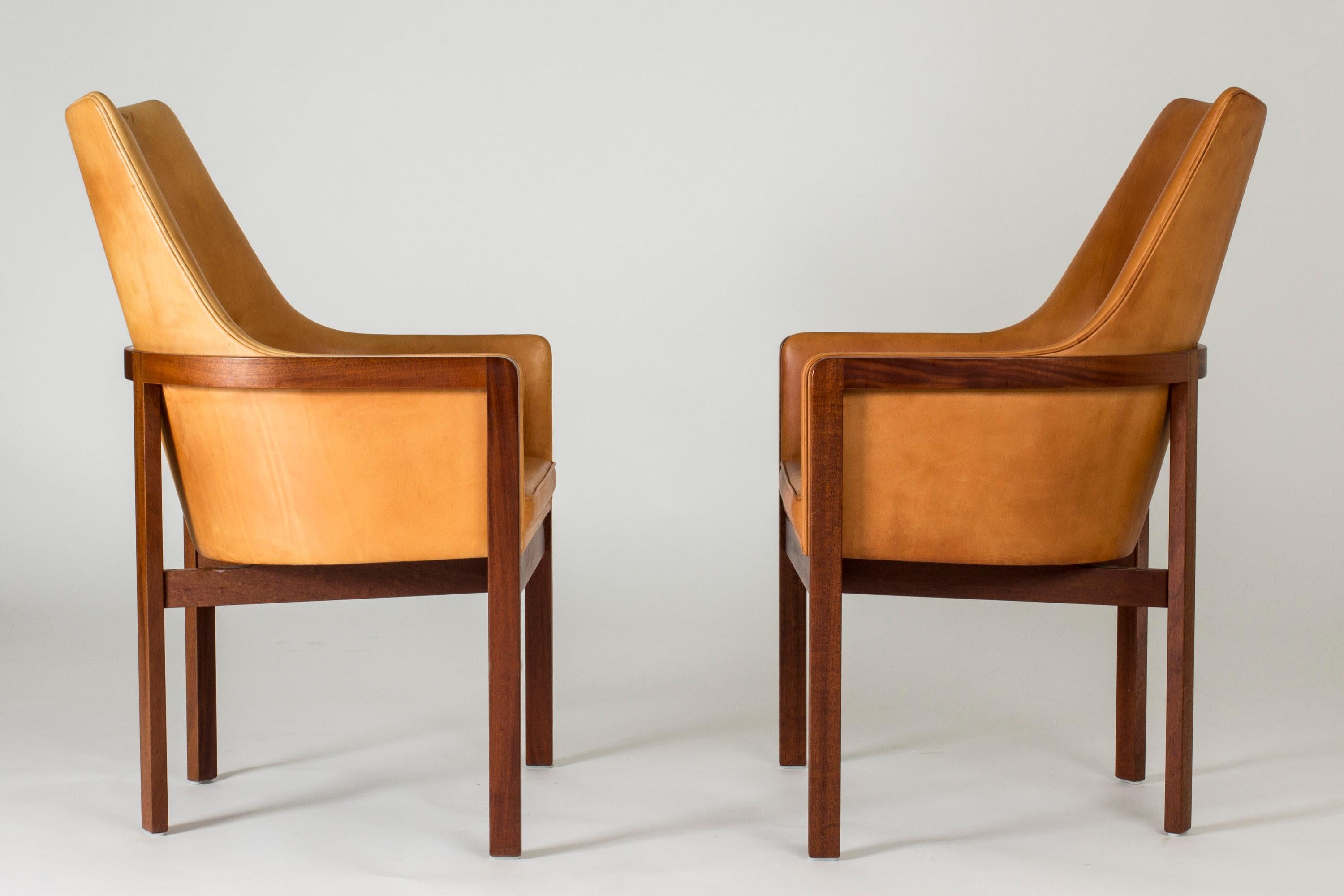 Scandinavian Modern Pair of Lounge Chairs by Bernt Petersen, Denmark, 1960s For Sale