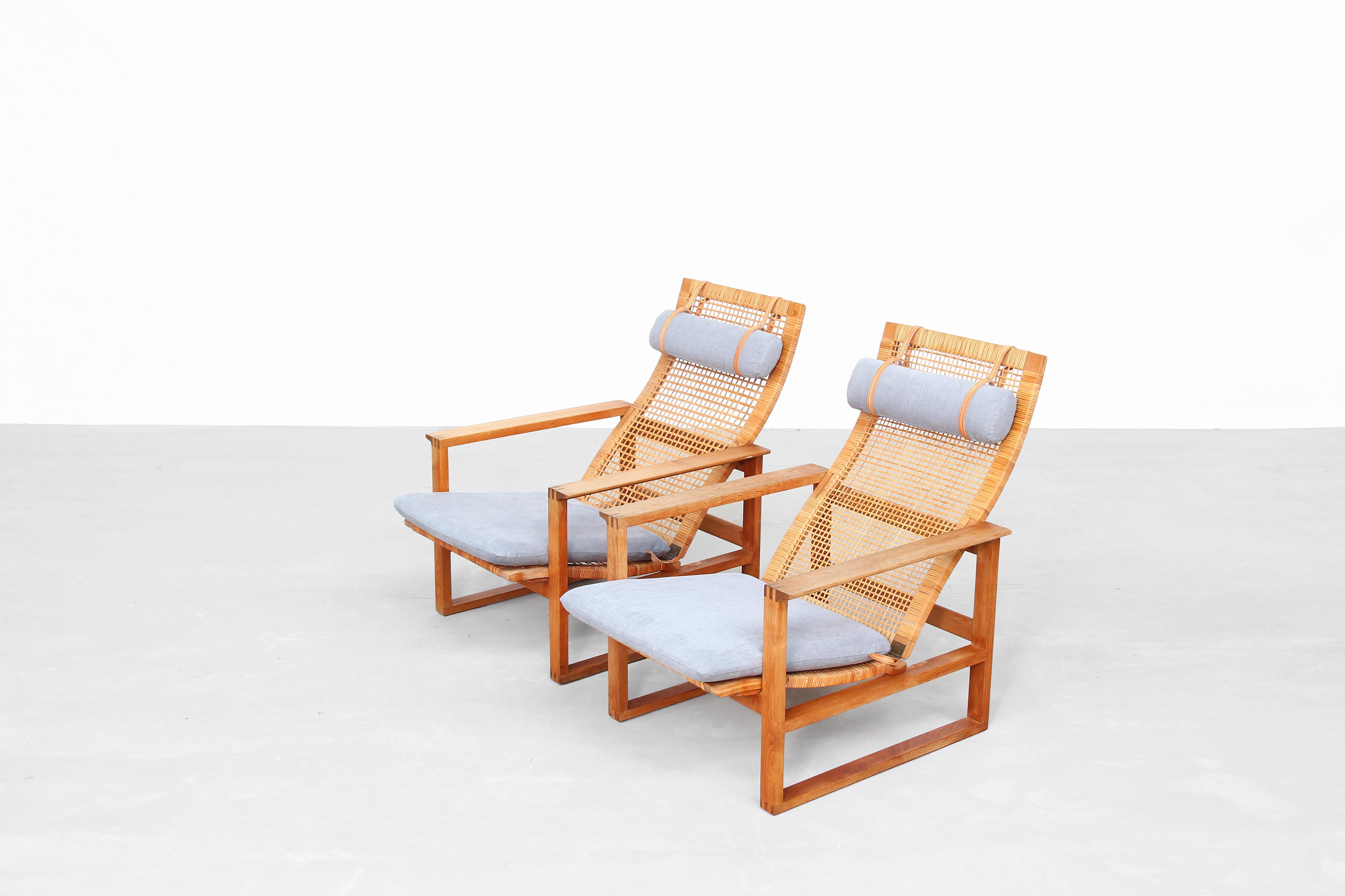 20th Century Pair of Danish Lounge Chairs by Borge Mogensen for Fredericia