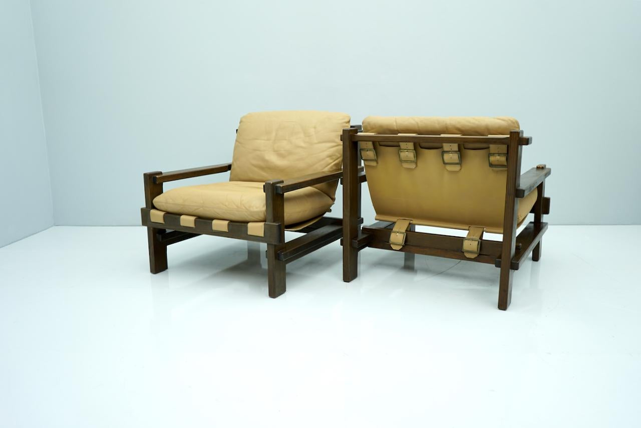 Scandinavian Modern Pair of Lounge Chairs by Carl Straub Denmark 60s in Oak and Light Brown Leather