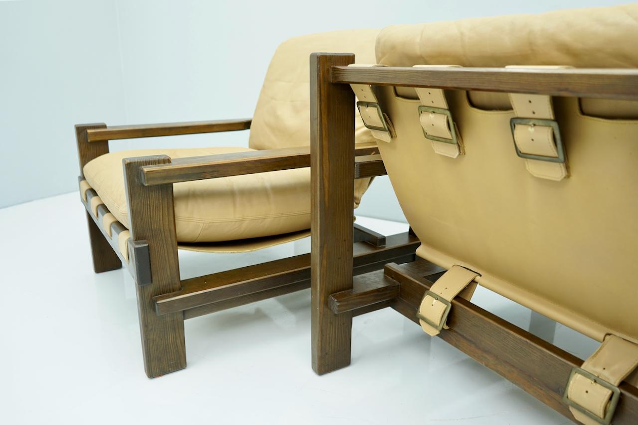 Pair of Lounge Chairs by Carl Straub Denmark 60s in Oak and Light Brown Leather In Good Condition In Frankfurt / Dreieich, DE