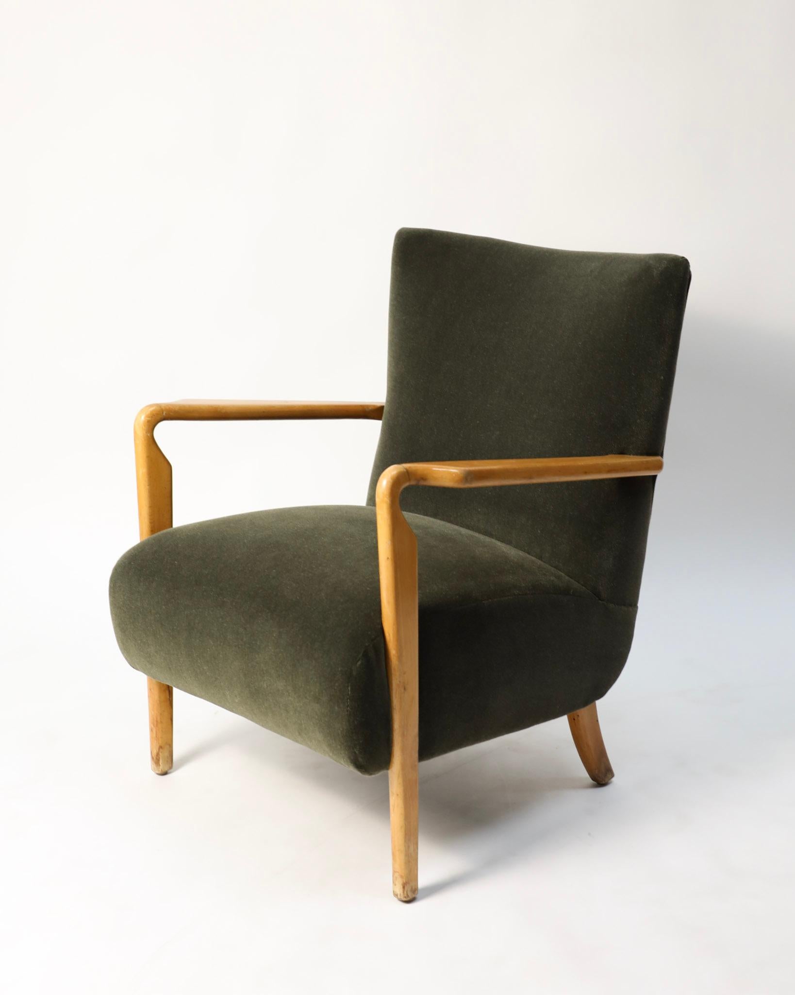 Paar Loungesessel von Cassina
Abmessungen: 26 