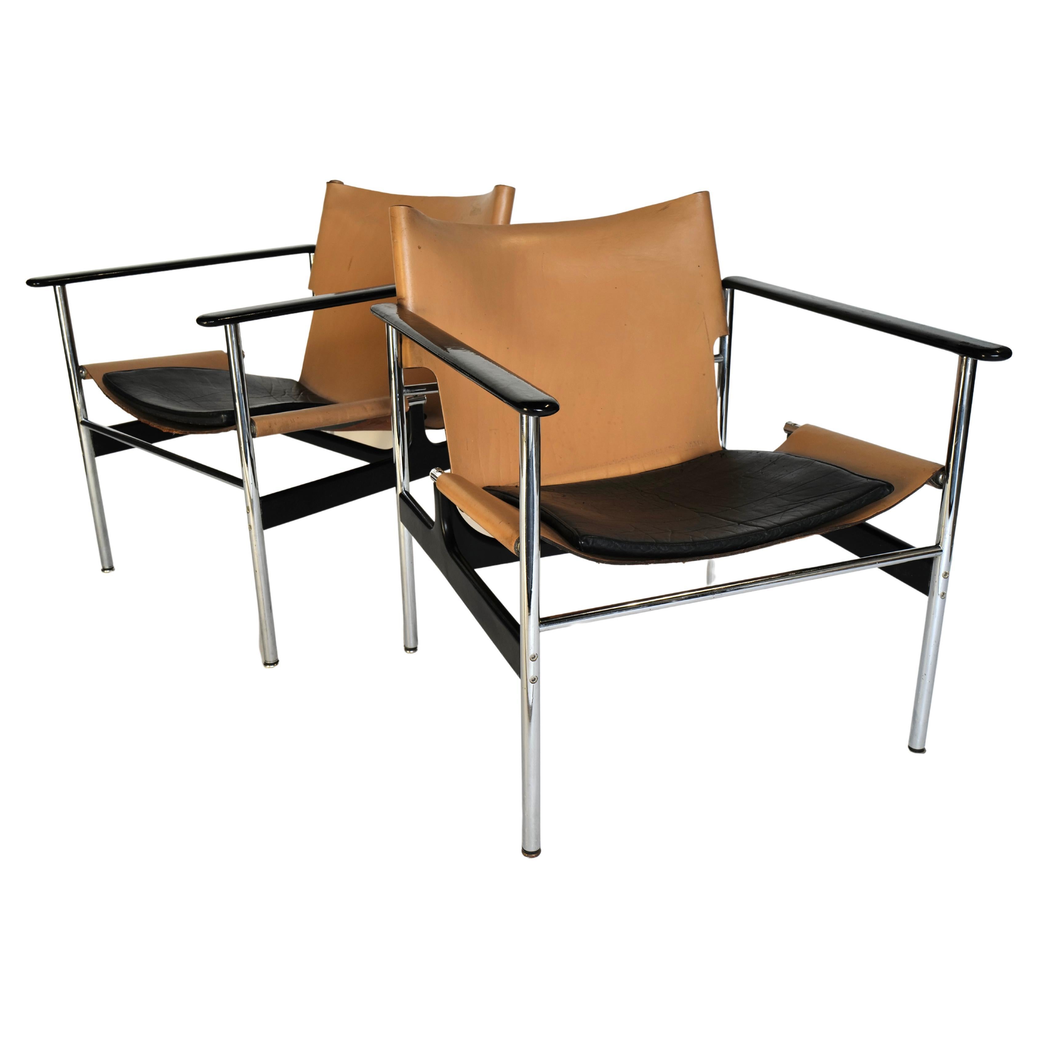 Pair of Lounge Chairs by Charles Pollock for Knoll For Sale