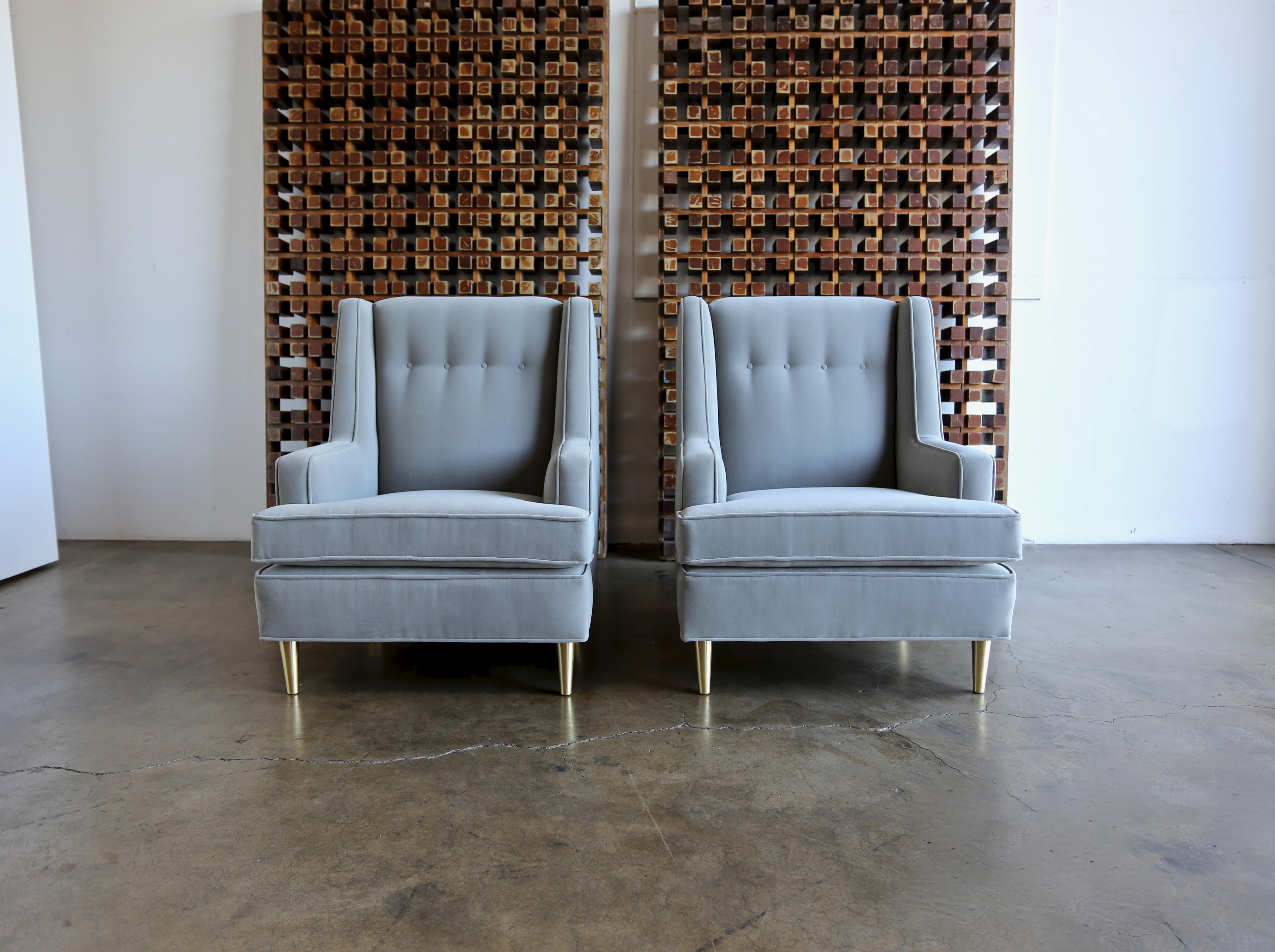 Pair of Lounge Chairs by Edward Wormley for Dunbar im Zustand „Gut“ in Costa Mesa, CA