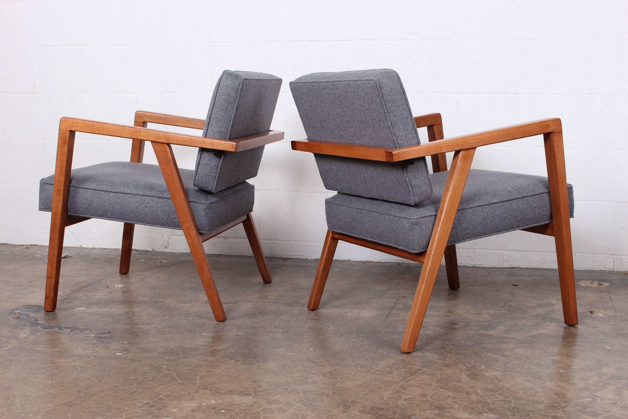 Pair of Lounge Chairs by Franco Albini 3