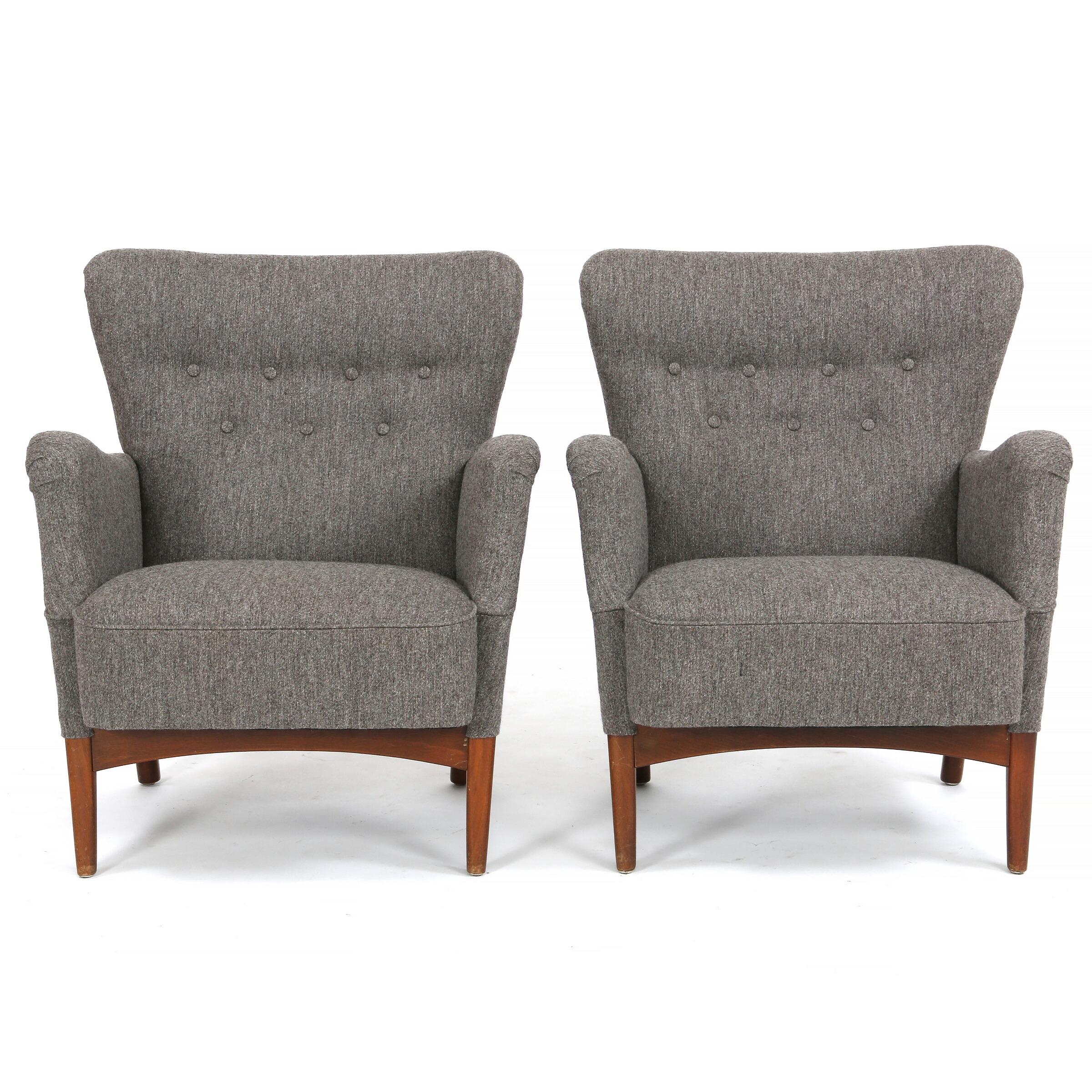 Pair of Lounge Chairs by Fritz Hansen (Skandinavische Moderne)