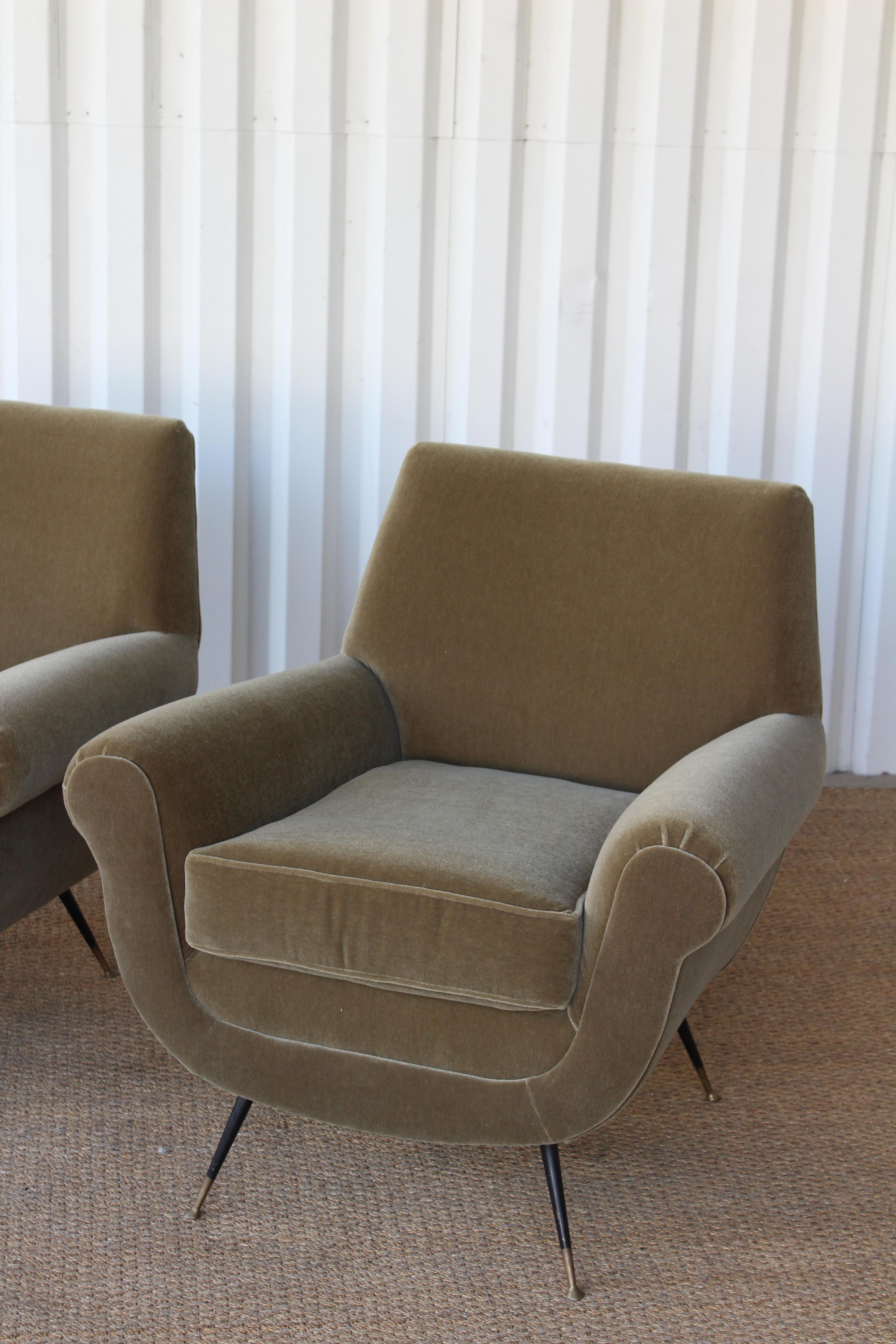 Pair of Lounge Chairs by Gigi Radice for Minotti, Italy, 1950s 5