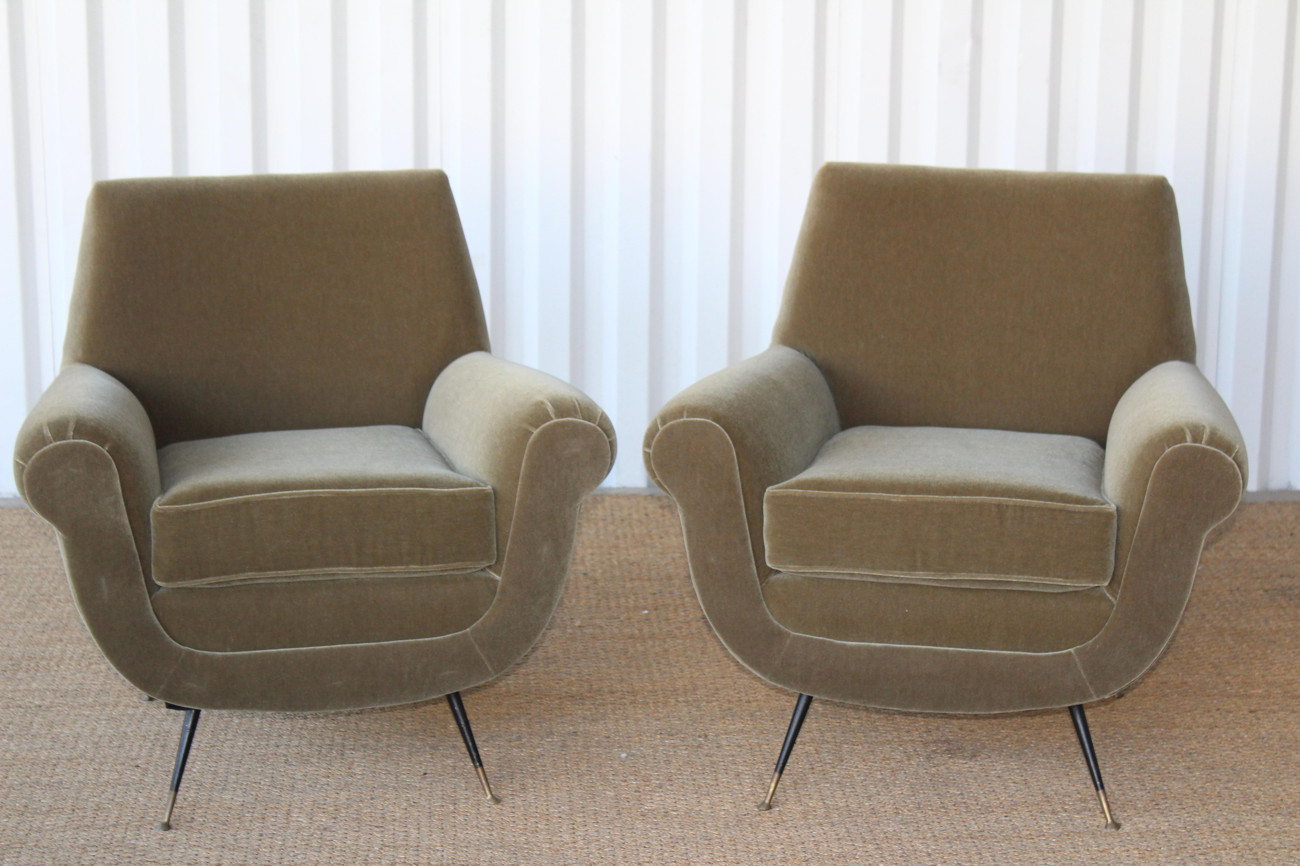 Italian Pair of Lounge Chairs by Gigi Radice for Minotti, Italy, 1950s