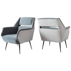 Paire de fauteuils de salon de Gigi Radice pour Minotti, tapissés en velours Dedar
