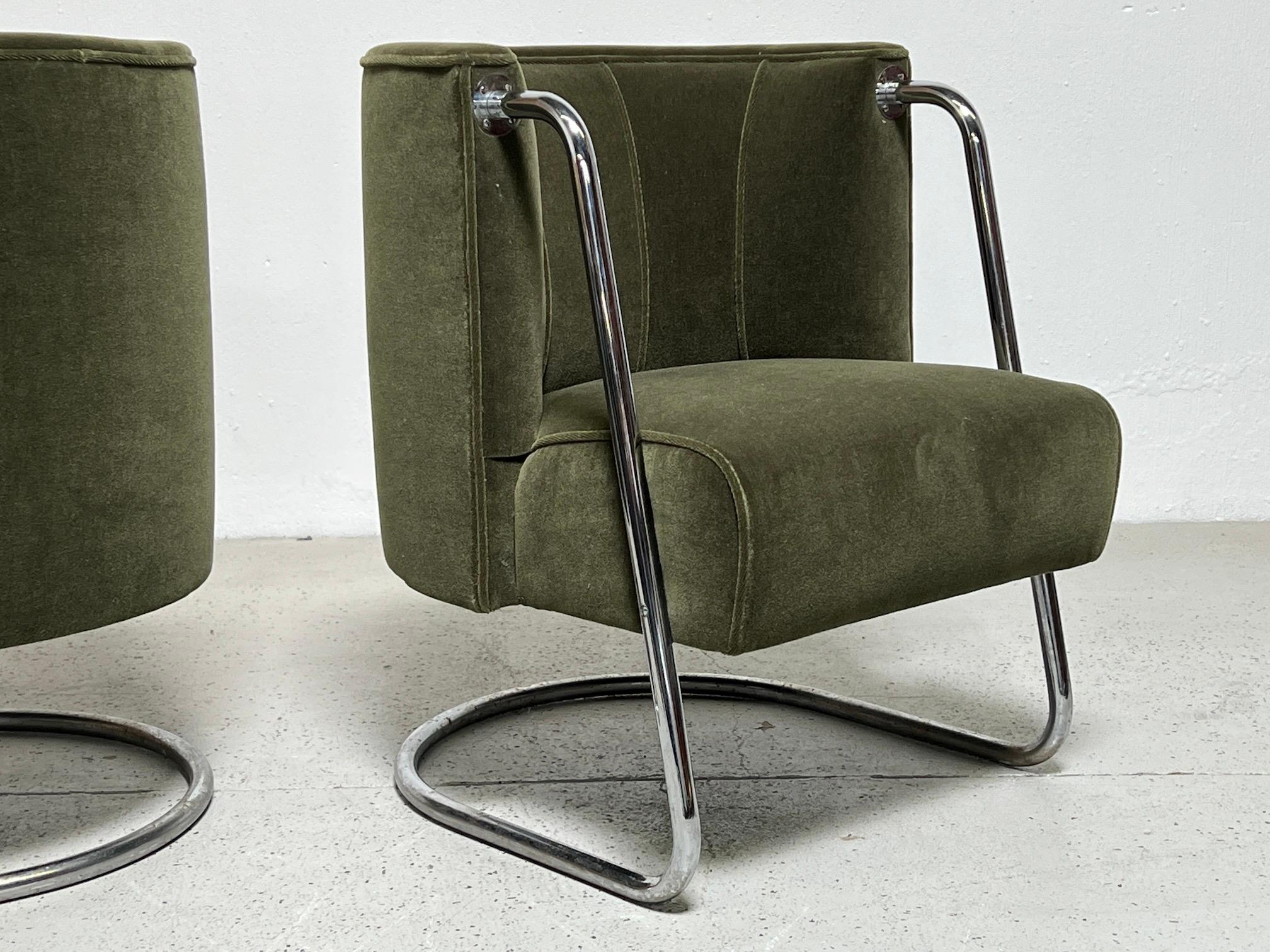 Mid-20th Century Pair of Lounge Chairs by Gilbert Rohde for Troy Sunshade Company 