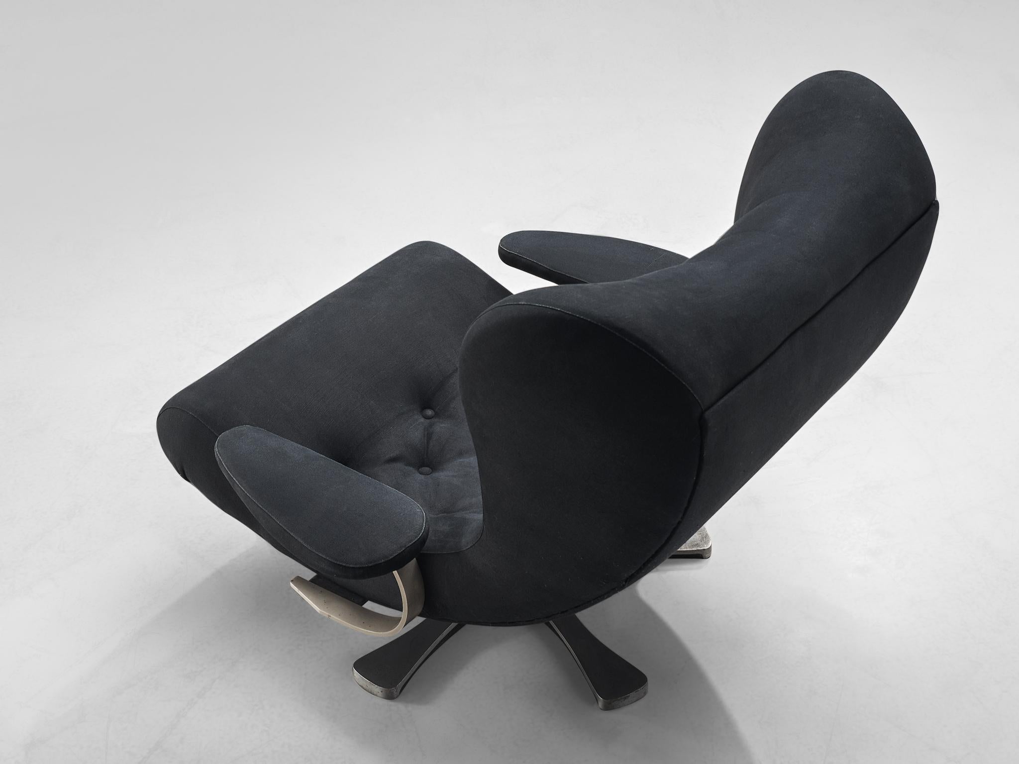 Pair of Lounge Chairs by Guido Bonzani 2
