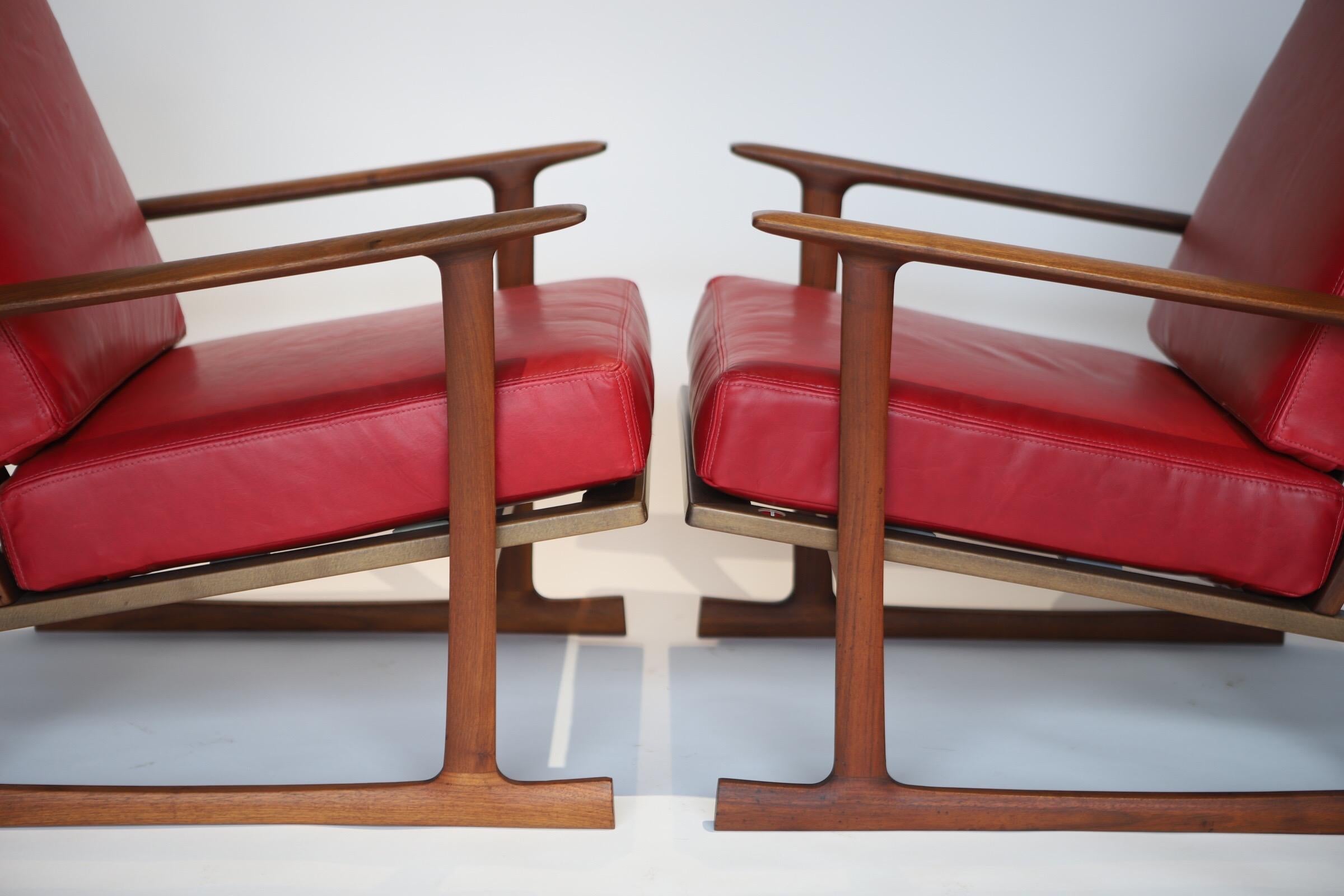 Pair of Lounge Chairs by Ib Kofod-Larsen 4