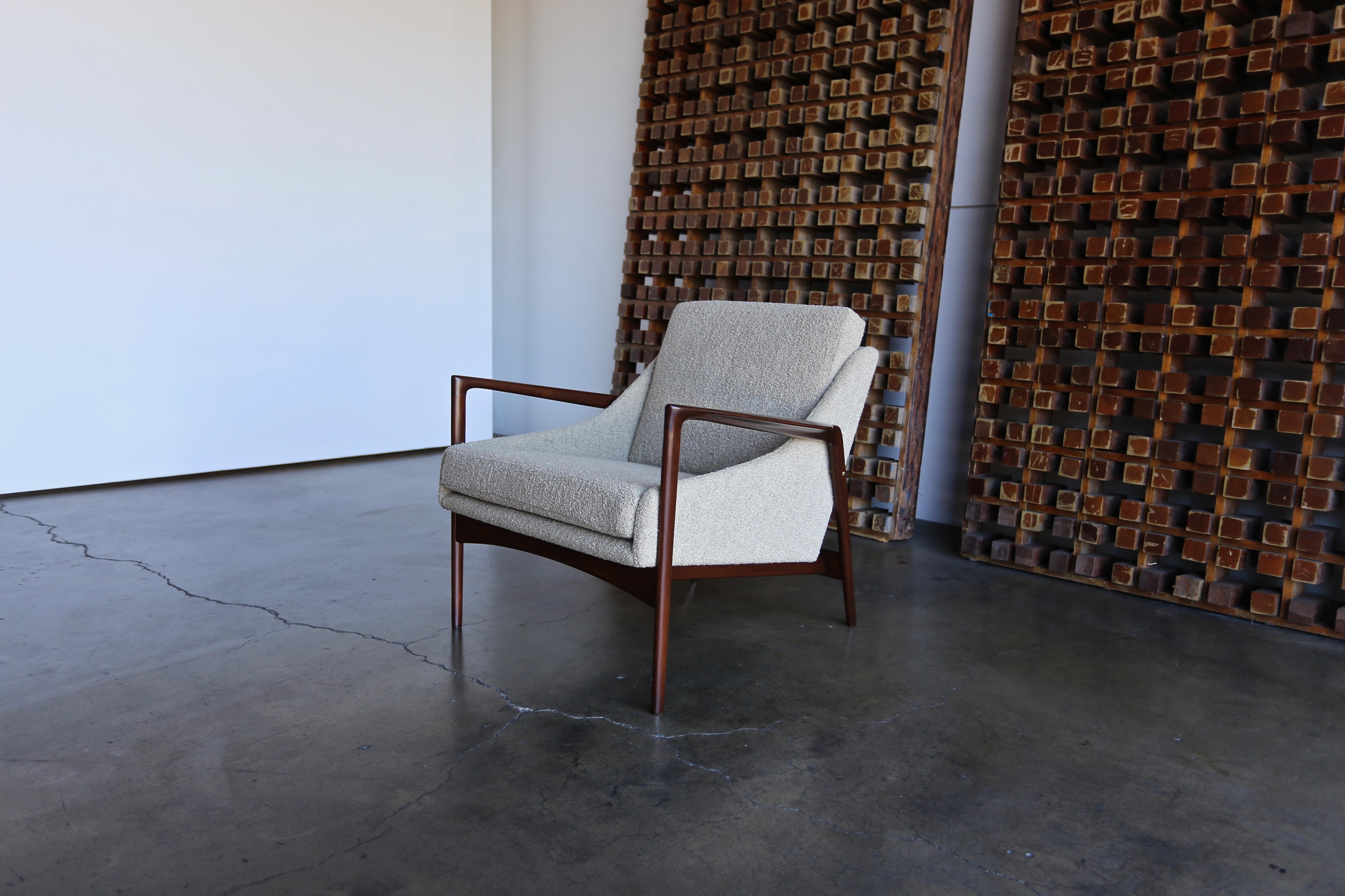 Pair of Lounge Chairs by Ib Kofod-Larsen 4