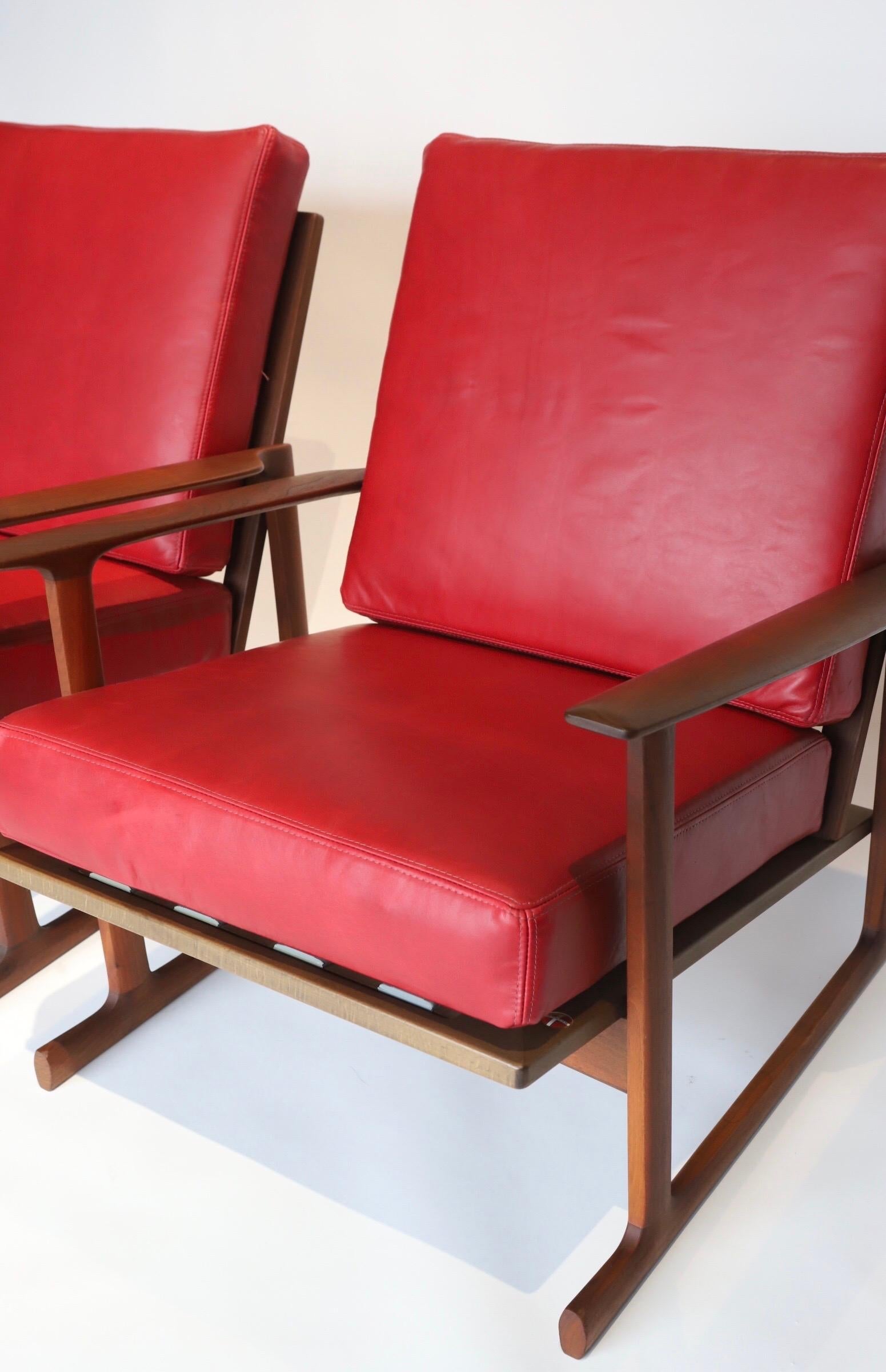 Pair of Lounge Chairs by Ib Kofod-Larsen 5