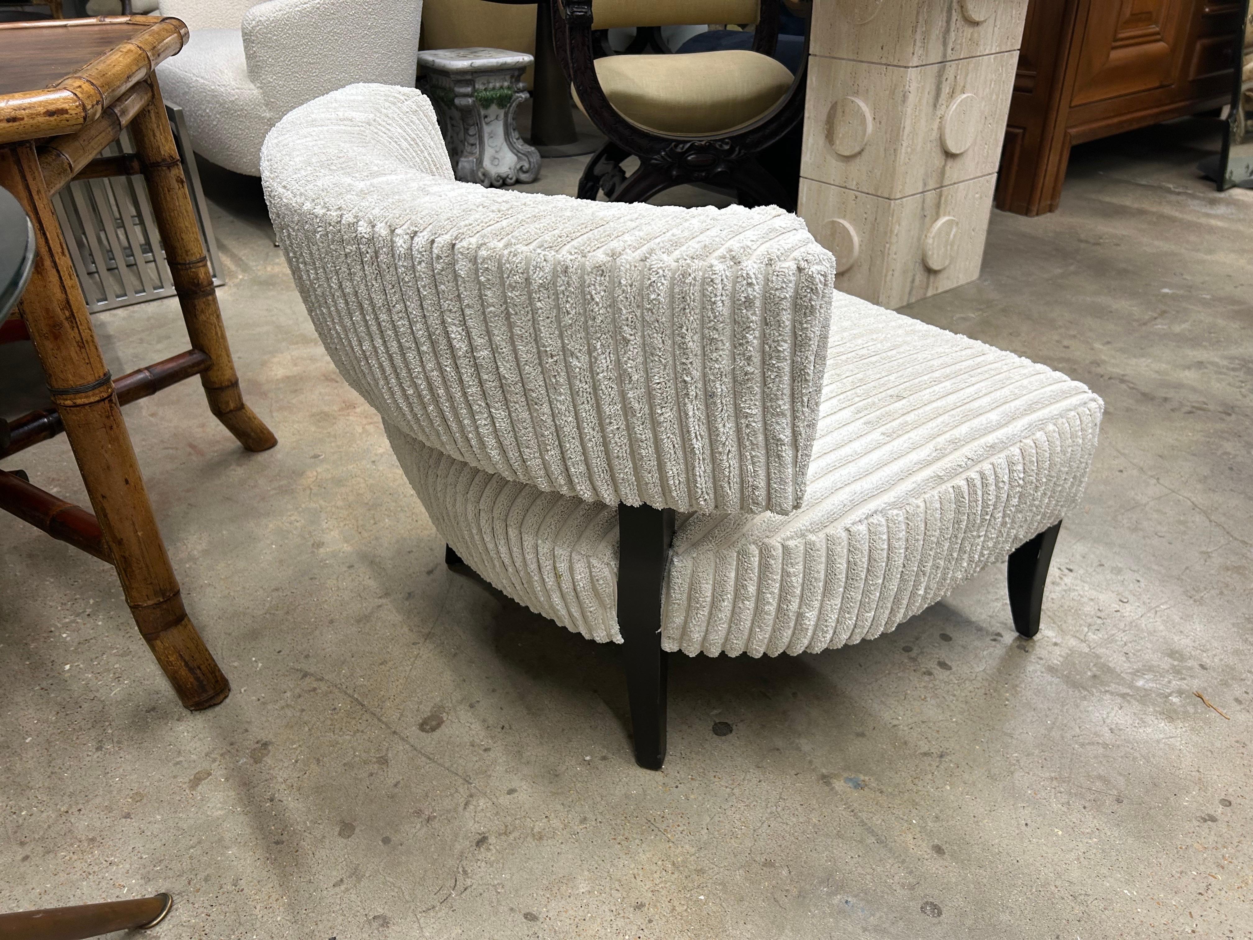 Paar Lounge-Stühle von James Mont (Mitte des 20. Jahrhunderts) im Angebot