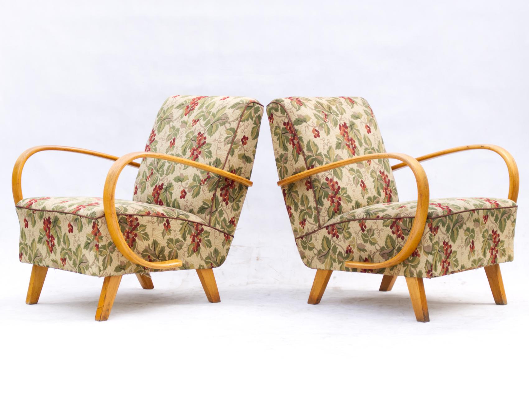 Pair of Lounge Chairs by Jindrich Halabala for UP Zavody Brno, 1930s In Good Condition In Lucenec, SK