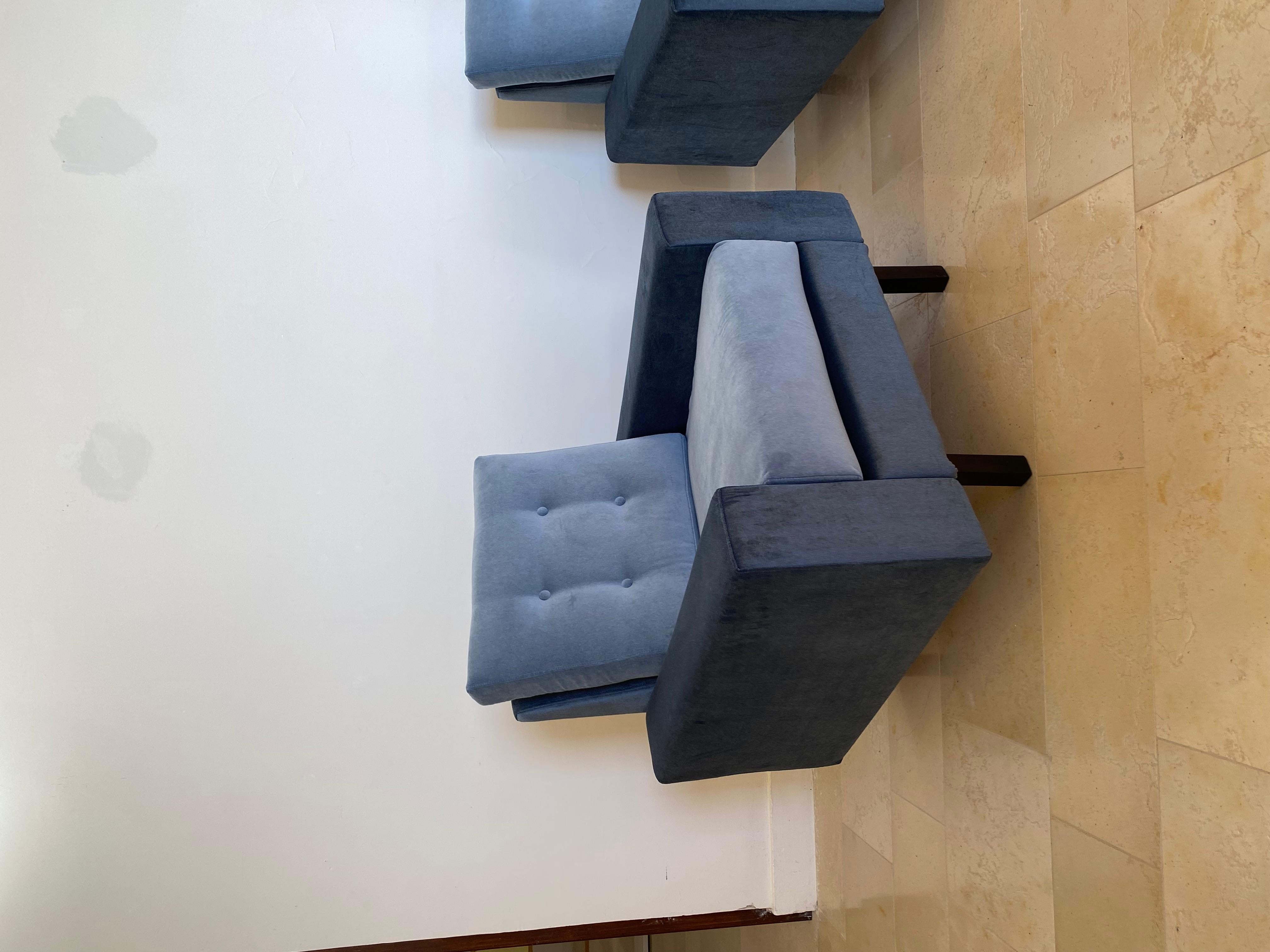 Velvet Pair of Lounge Chairs by Joaquim Tenreiro, Brazil, Mid Century Modern design For Sale