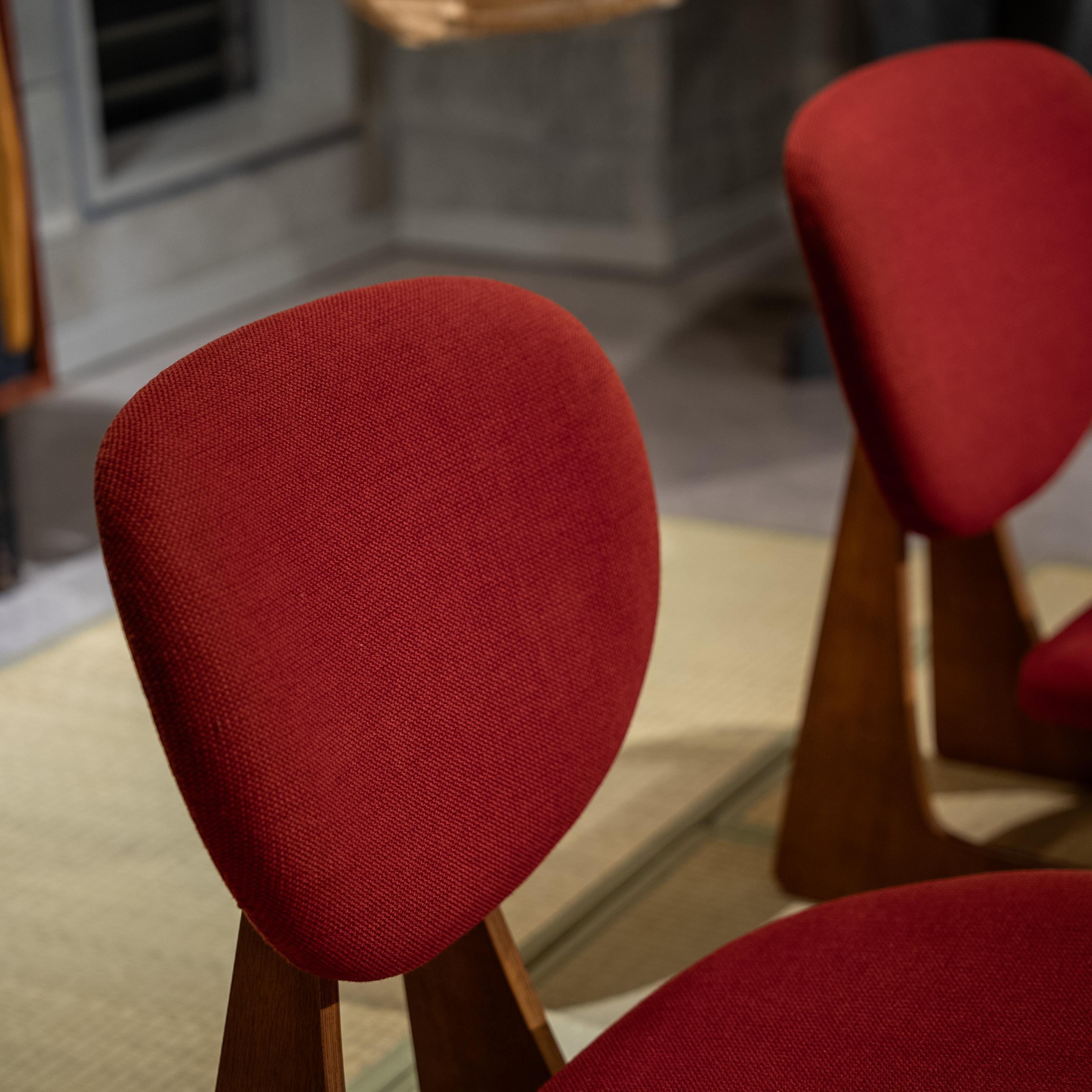 Pair of Lounge Chairs, by Junzo Sakakura and  Daisaku Cho, Japan 1970s For Sale 1