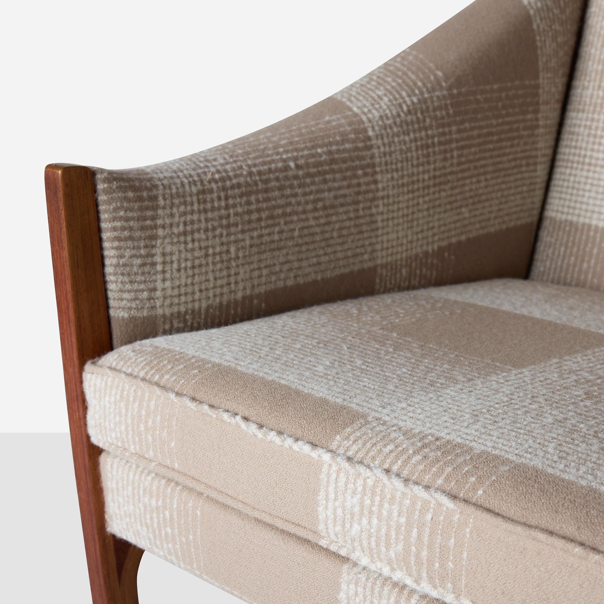 Ein Paar Loungesessel von Junzo Sakakura Architectural Institute im Angebot 1