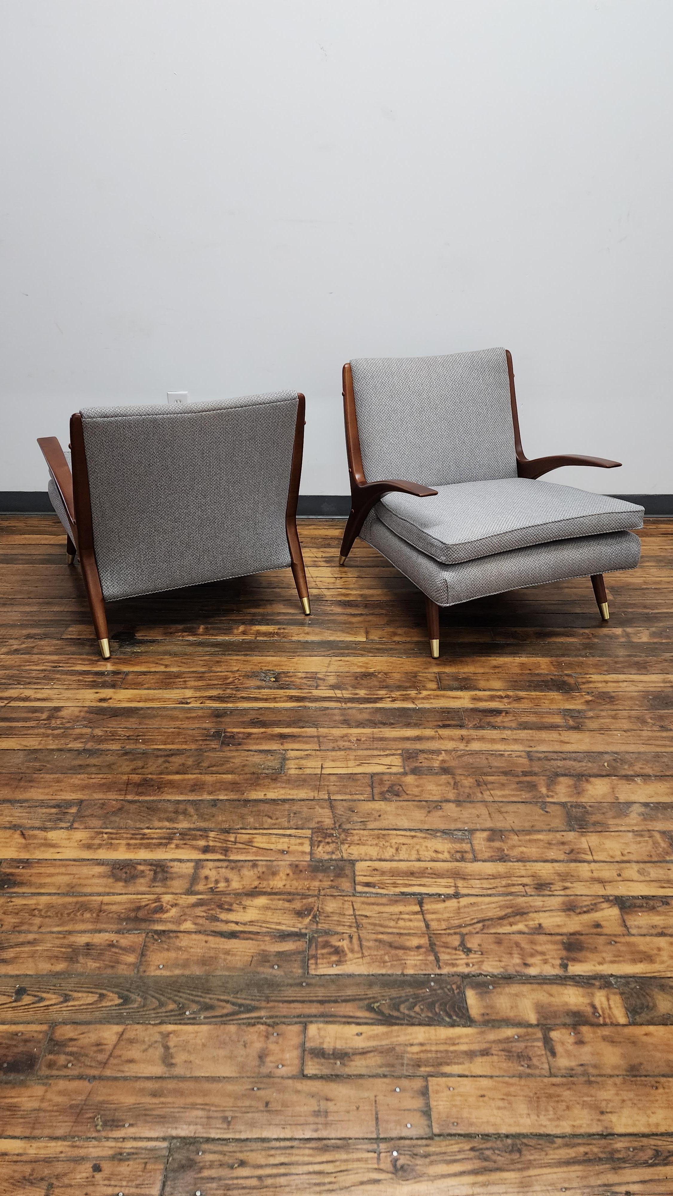 Mid-Century Modern Pair of Lounge Chairs by Karpen of California For Sale