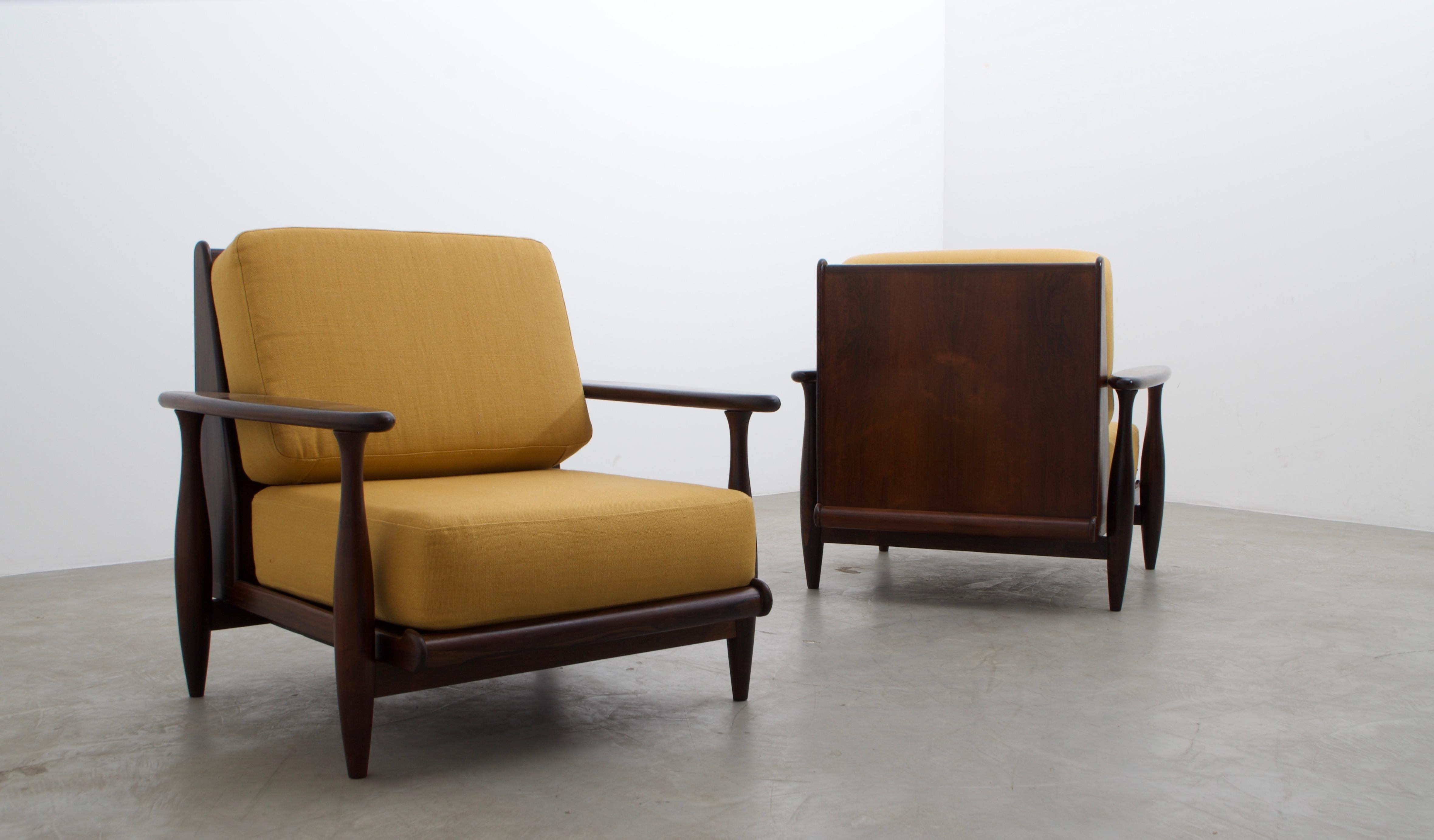 Mid-Century Modern Pair of Lounge Chairs by Liceu de Artes e Ofícios, 1960's, Brazilian Mid-Century For Sale