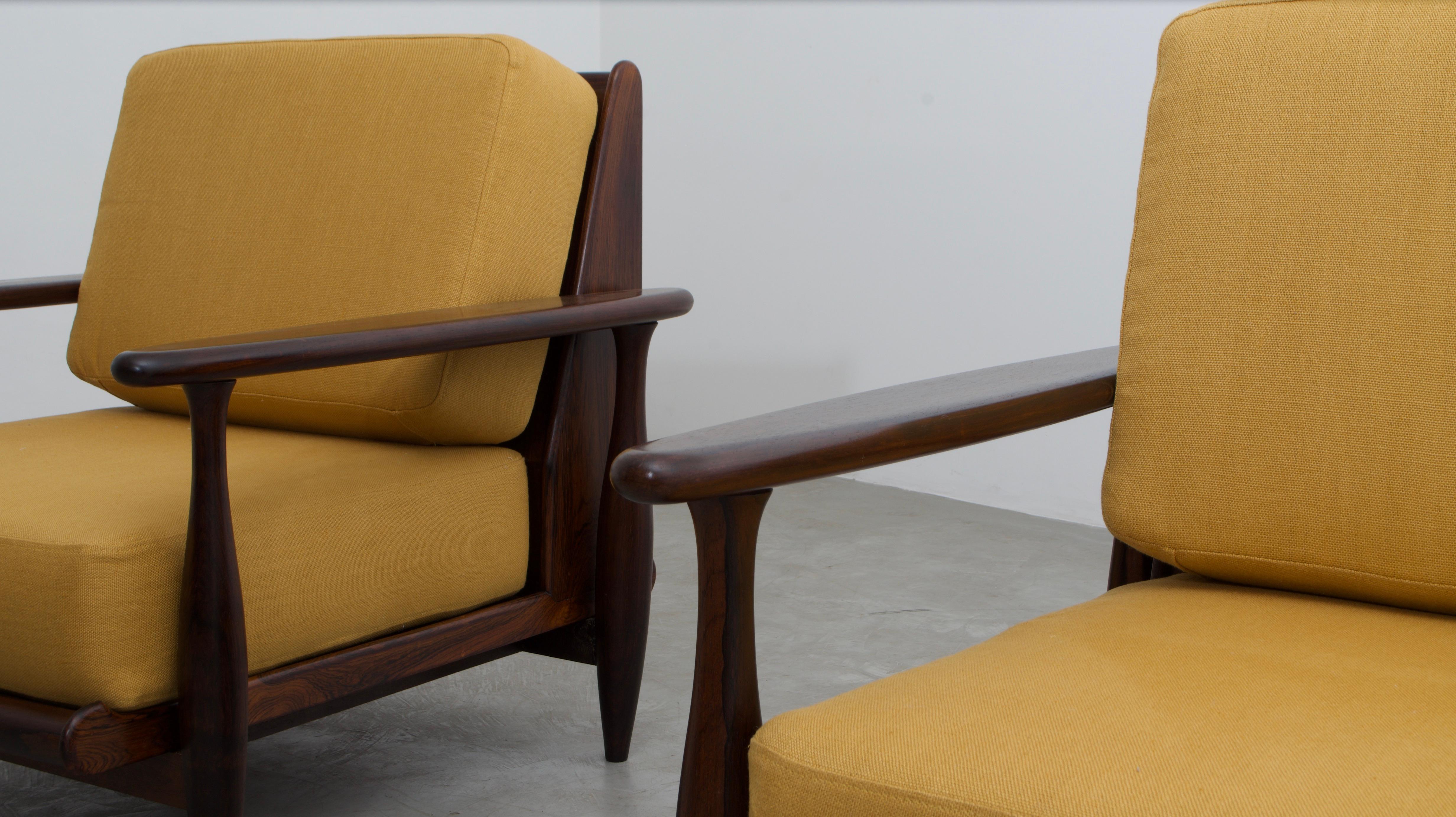Pair of Lounge Chairs by Liceu de Artes e Ofícios, 1960's, Brazilian Mid-Century For Sale 3