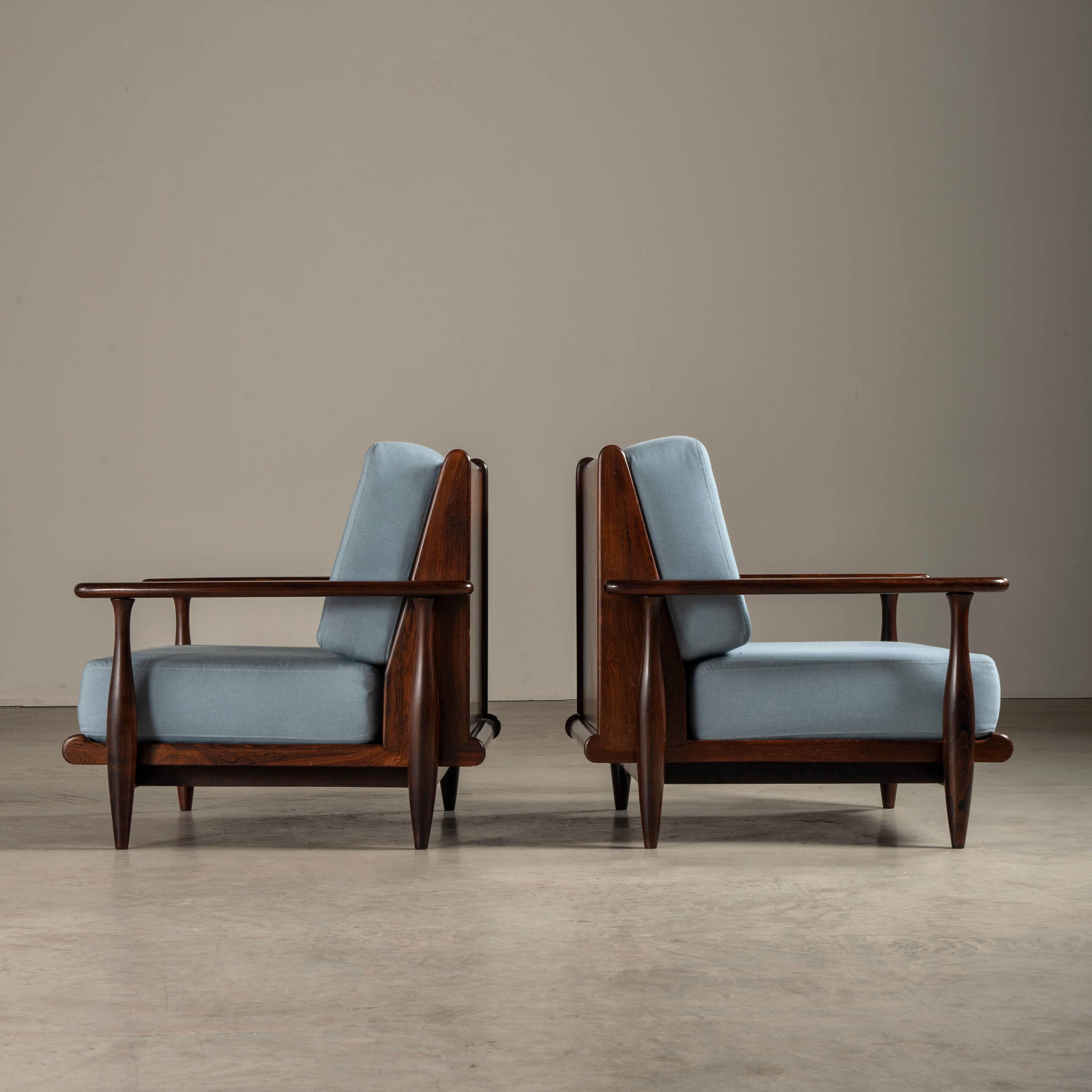 Pair of Lounge Chairs, by Liceu de Artes e Ofícios, Brazilian Mid-Century Modern For Sale 5