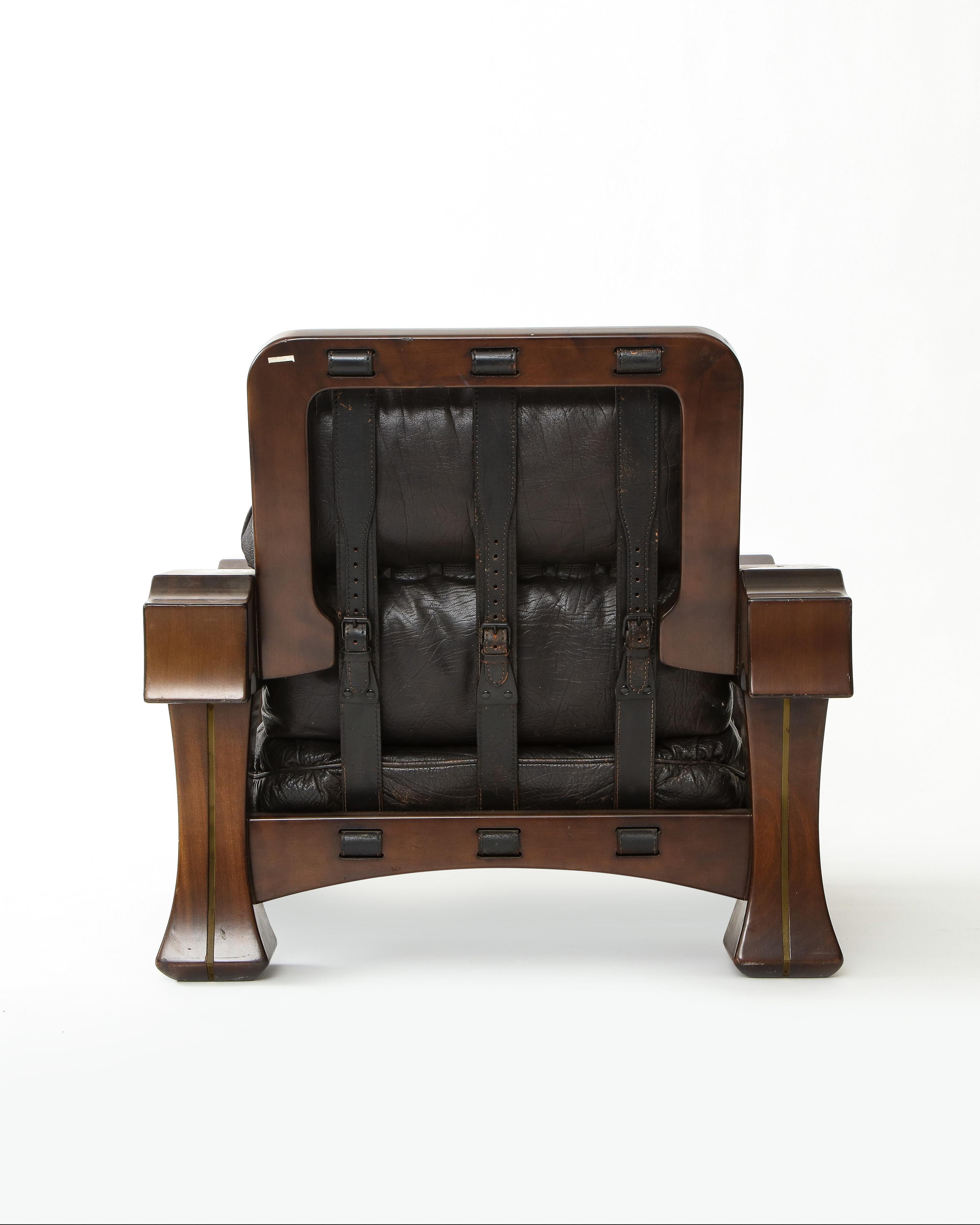 Late 20th Century Pair of Ussaro Lounge Chairs by Luciano Frigerio in Leather, Wood and Brass