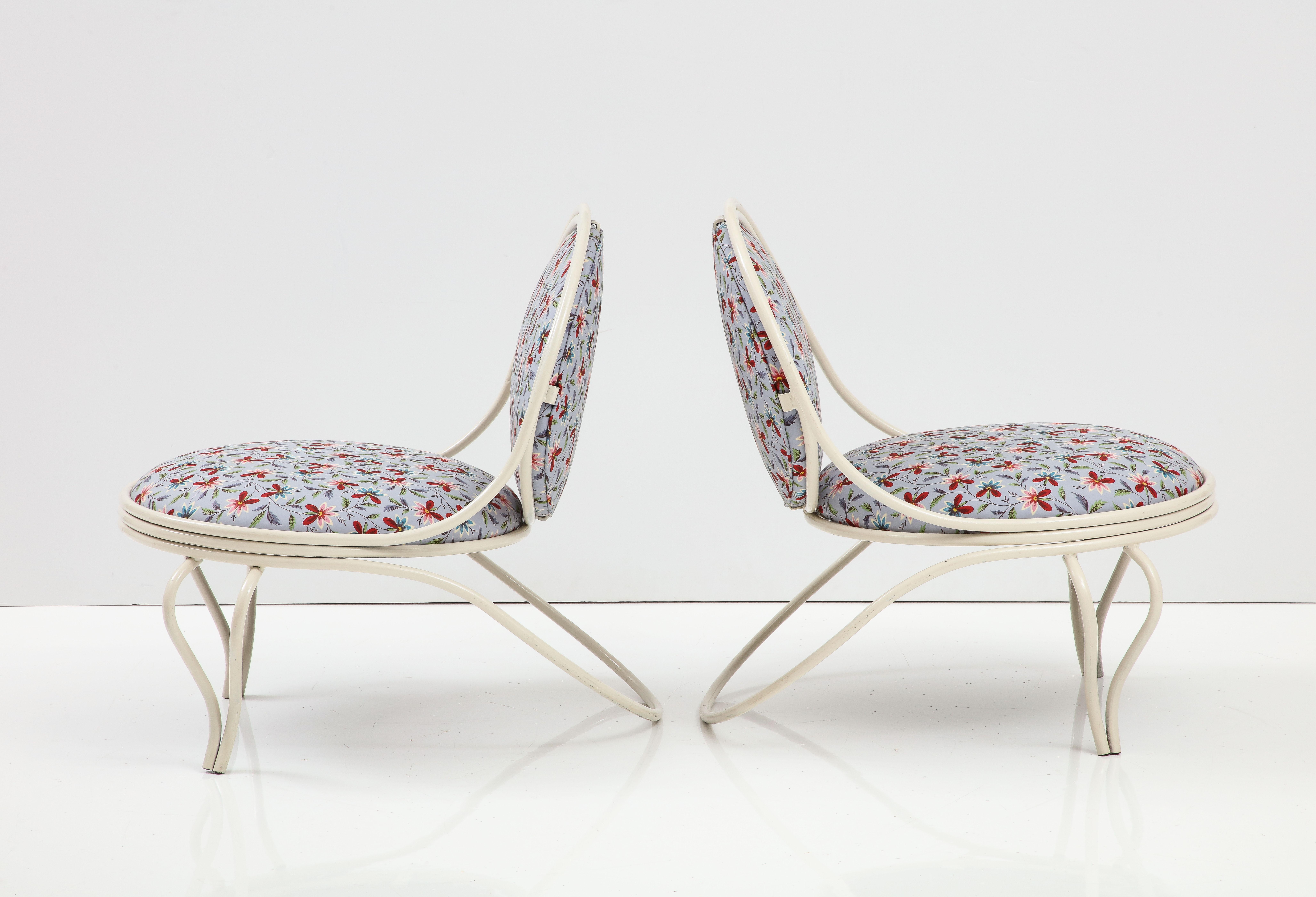 Paar Lounge-Sessel von Mathieu Matégot, Frankreich, Mitte 20. (Moderne der Mitte des Jahrhunderts) im Angebot