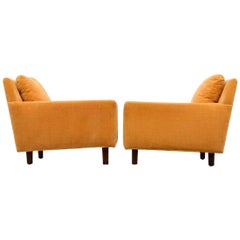 Pair of Lounge Chairs by Milo Baughman